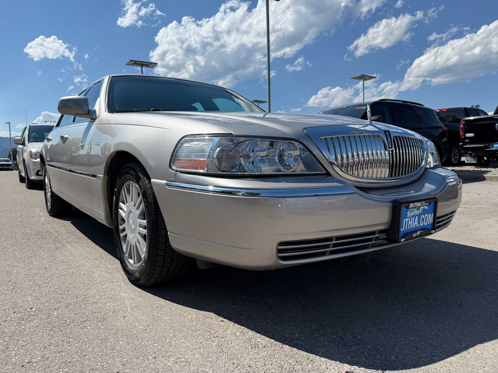 Thumbnail: 2009 Lincoln Town Car - 4