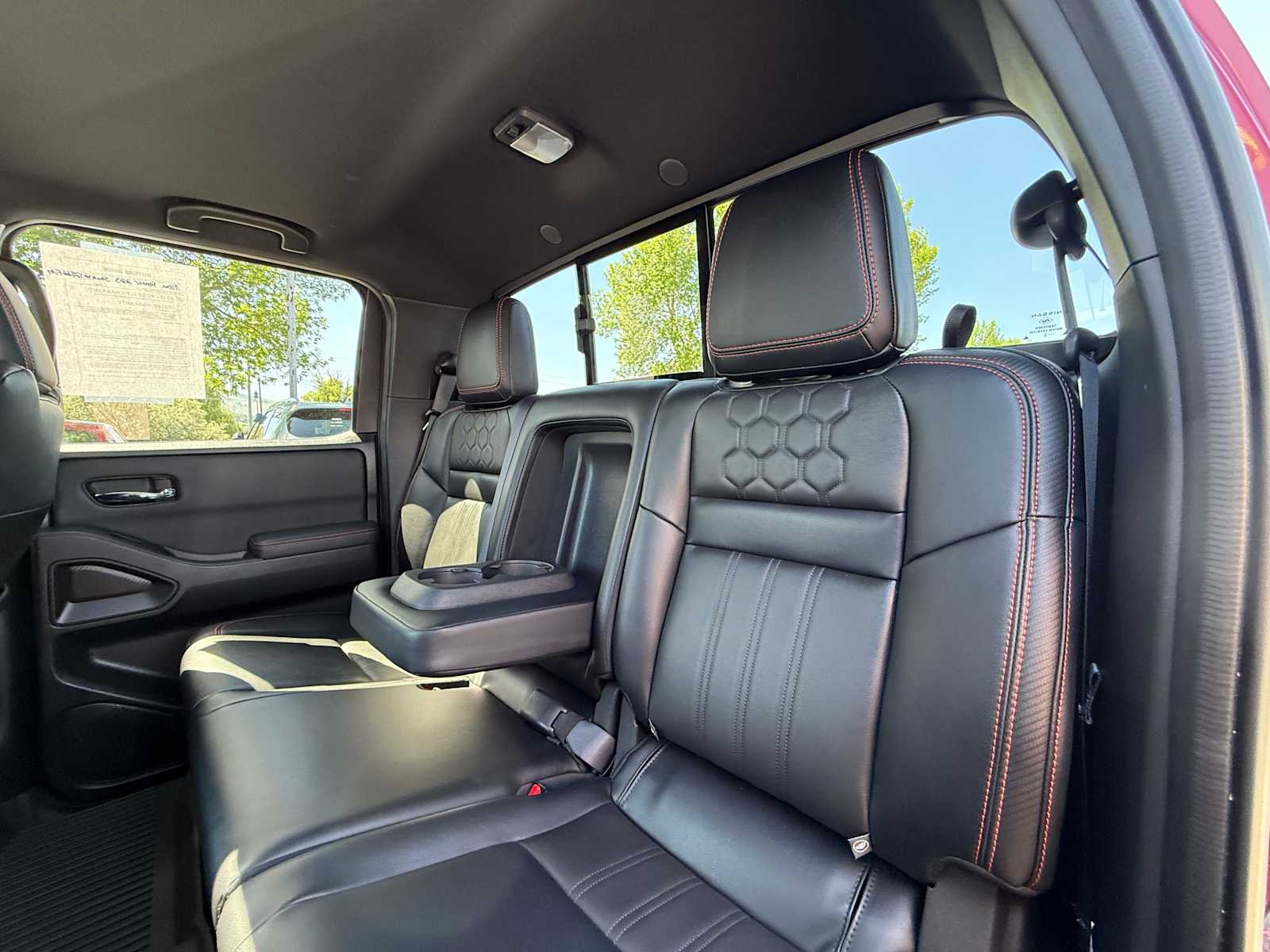 2023 Nissan Frontier PRO-4X 25