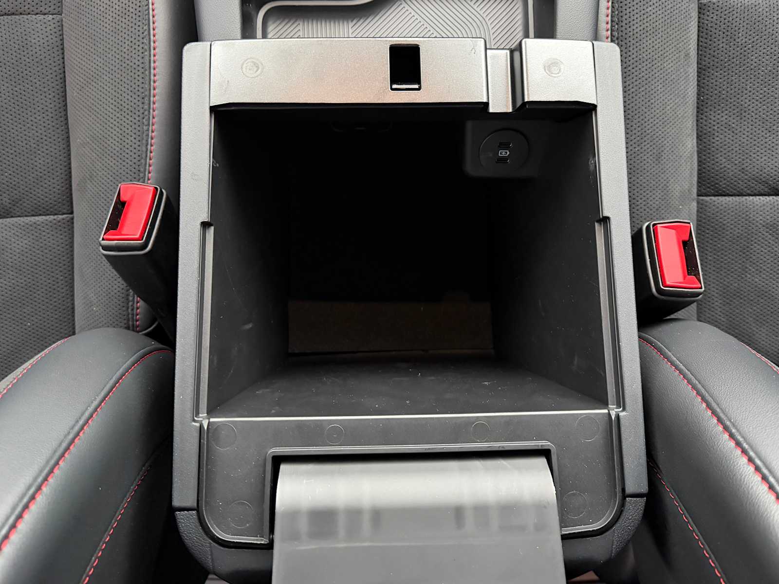 Thumbnail: 2025 Ford Explorer - 24