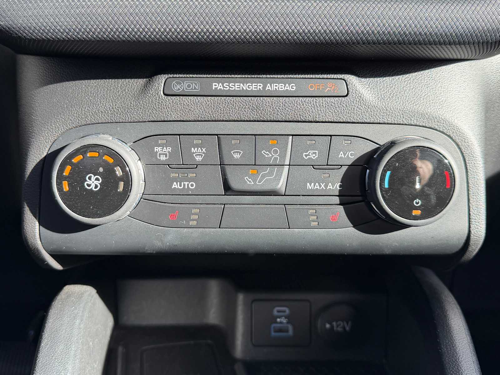 Thumbnail: 2022 Ford Bronco Sport - 17