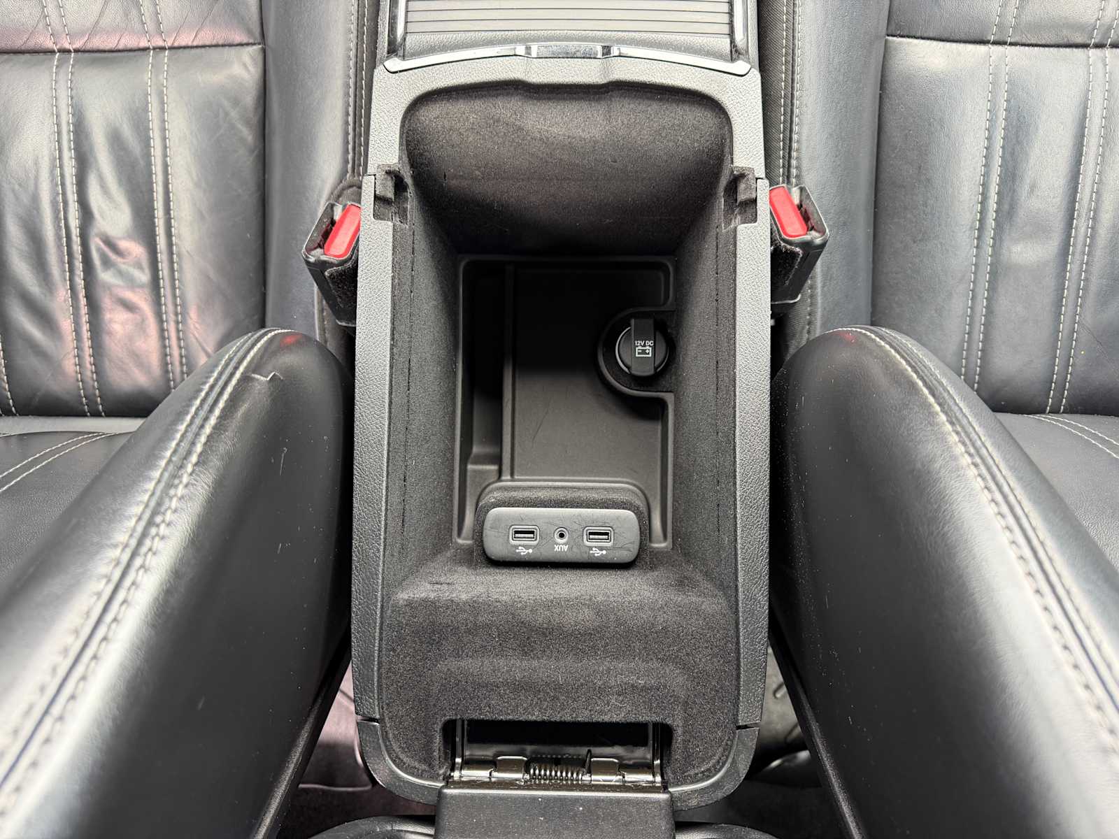 Thumbnail: 2018 Chrysler 300 - 23