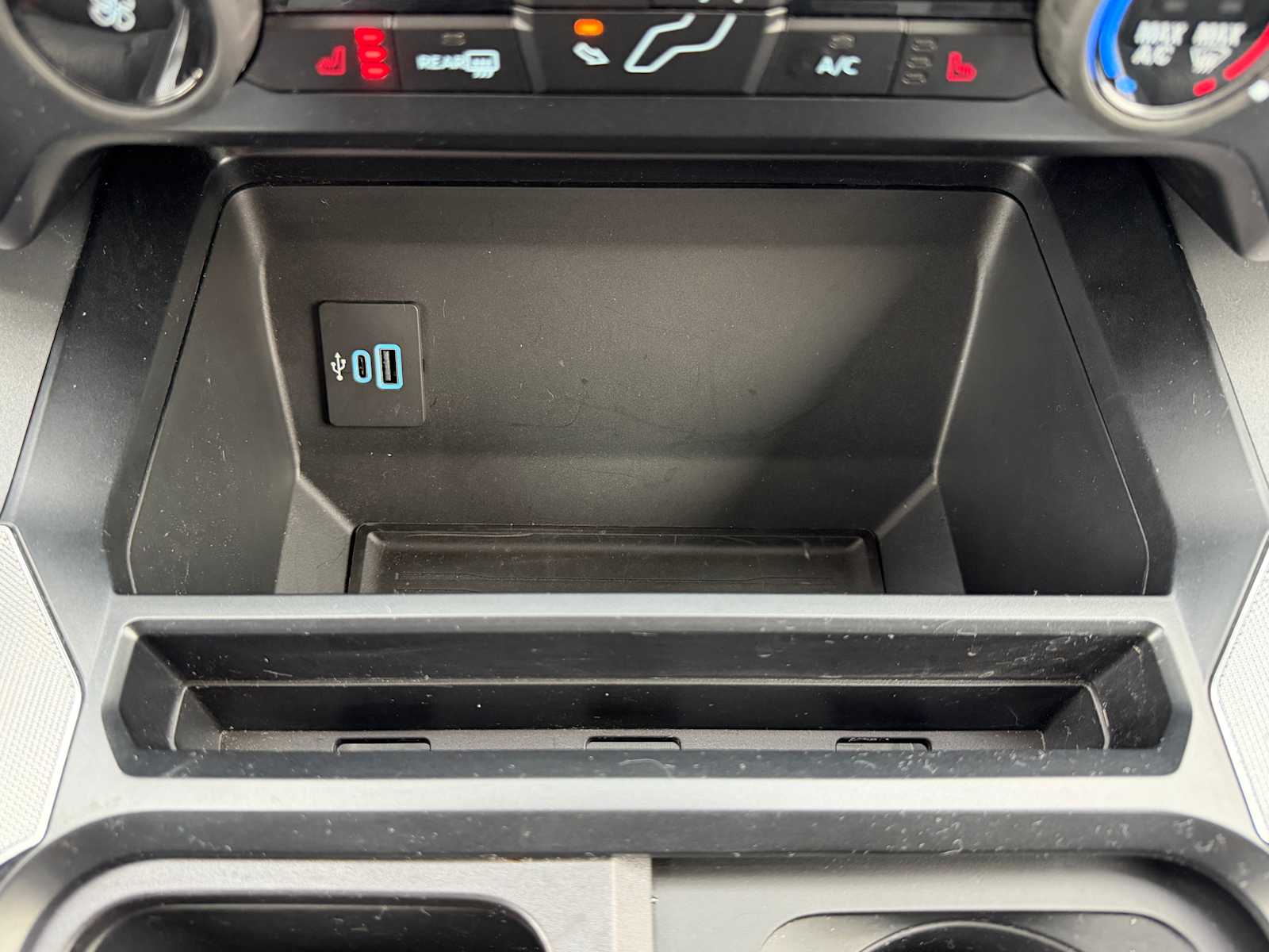 Thumbnail: 2024 Ford Econoline - 19