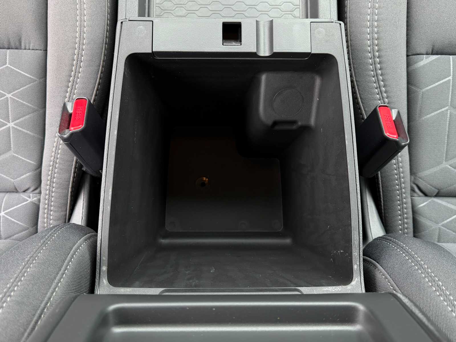 Thumbnail: 2025 Nissan Frontier - 22