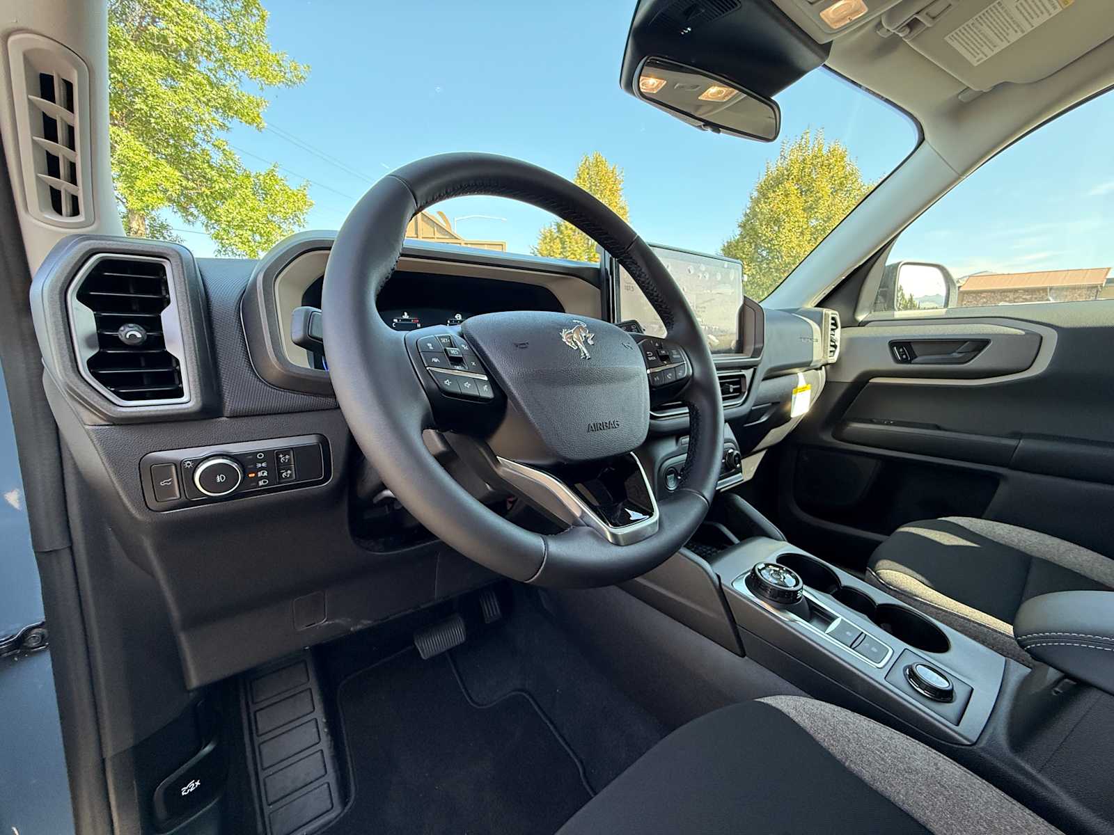 Thumbnail: 2025 Ford Bronco Sport - 13