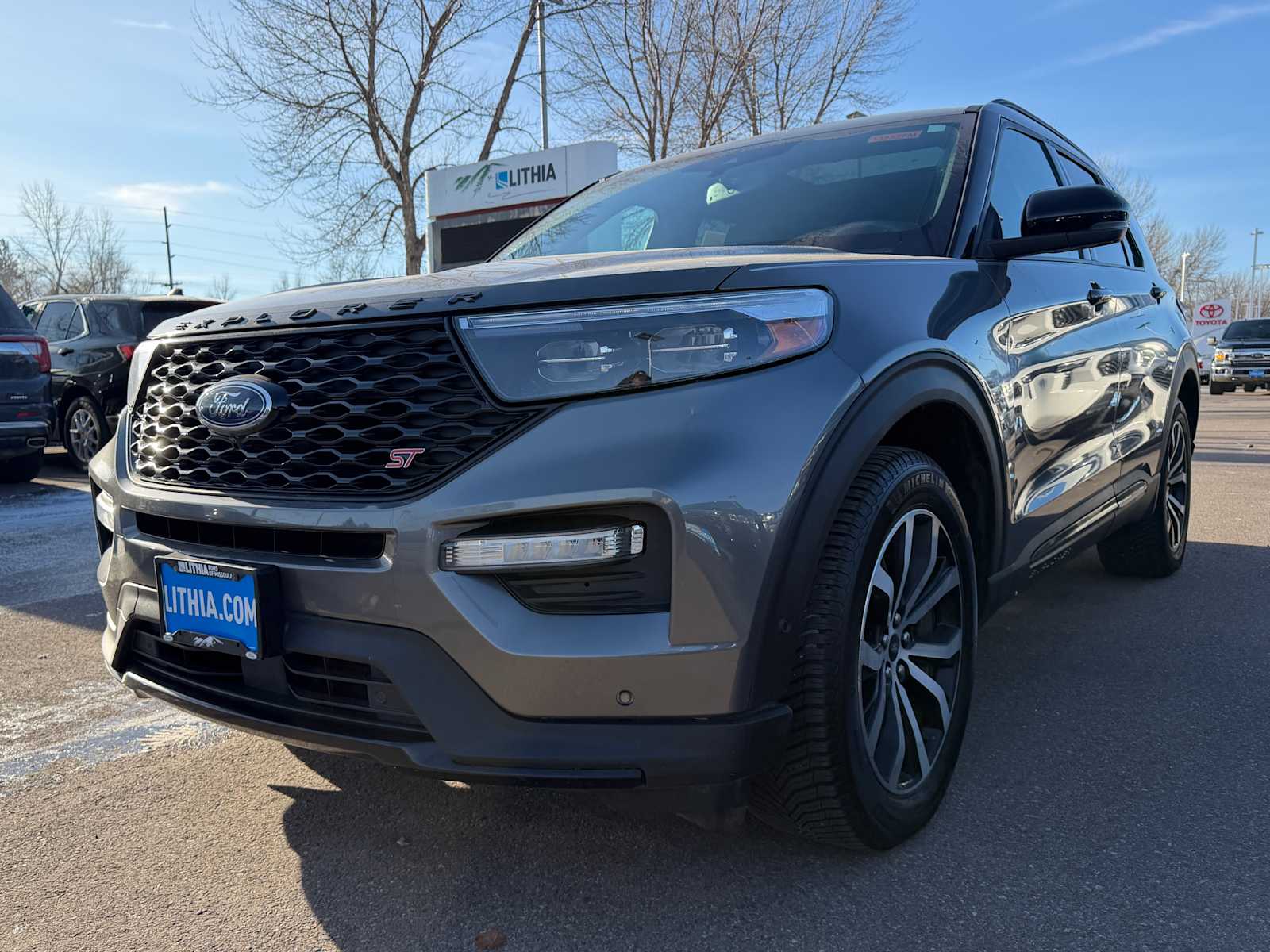2021 Ford Explorer ST's photo