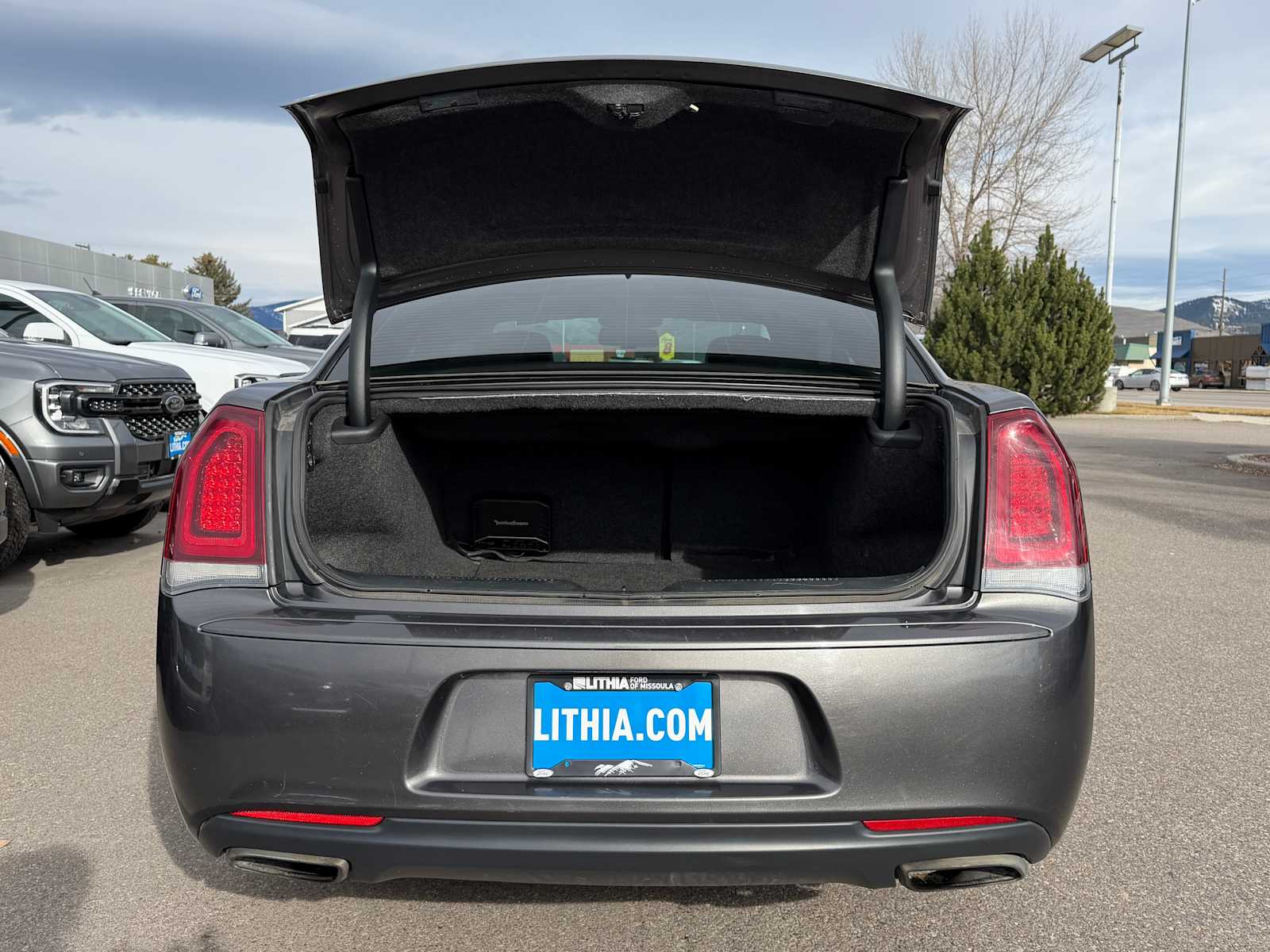 Thumbnail: 2018 Chrysler 300 - 9