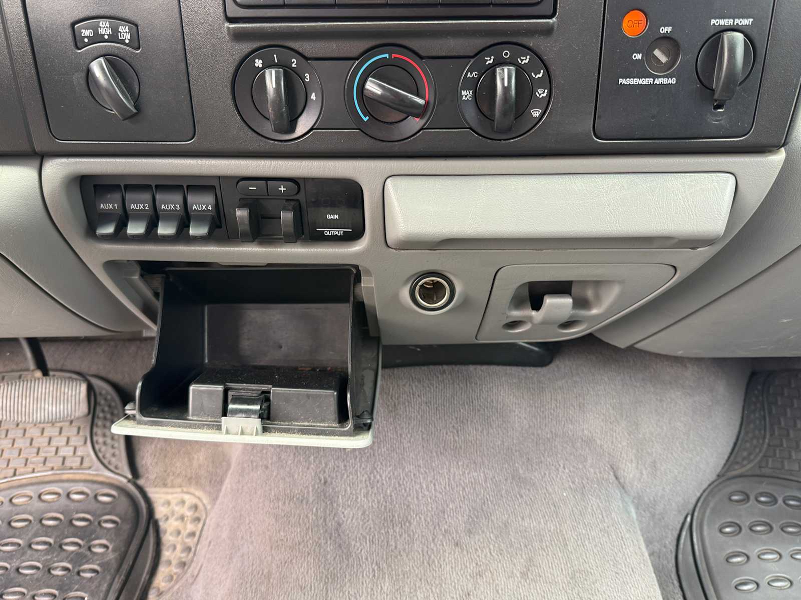 Thumbnail: 2007 Ford Econoline - 19