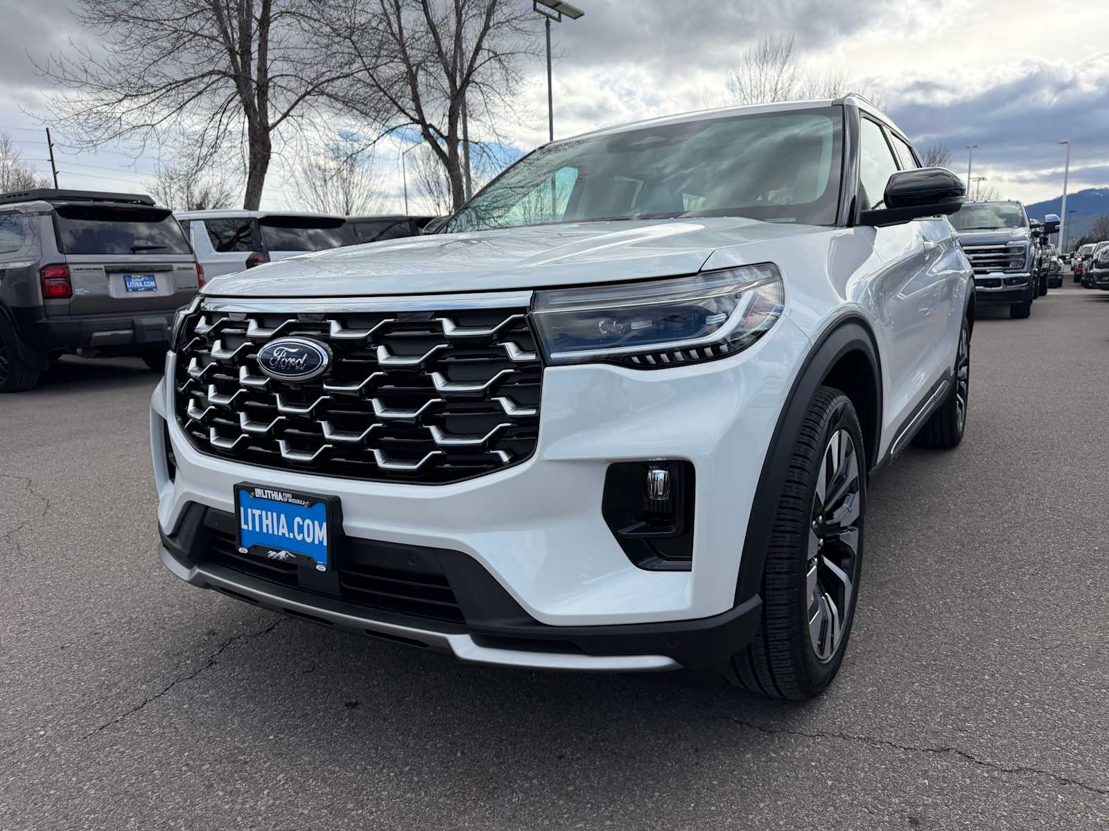 2026 Ford Explorer Platinum 4WD's photo