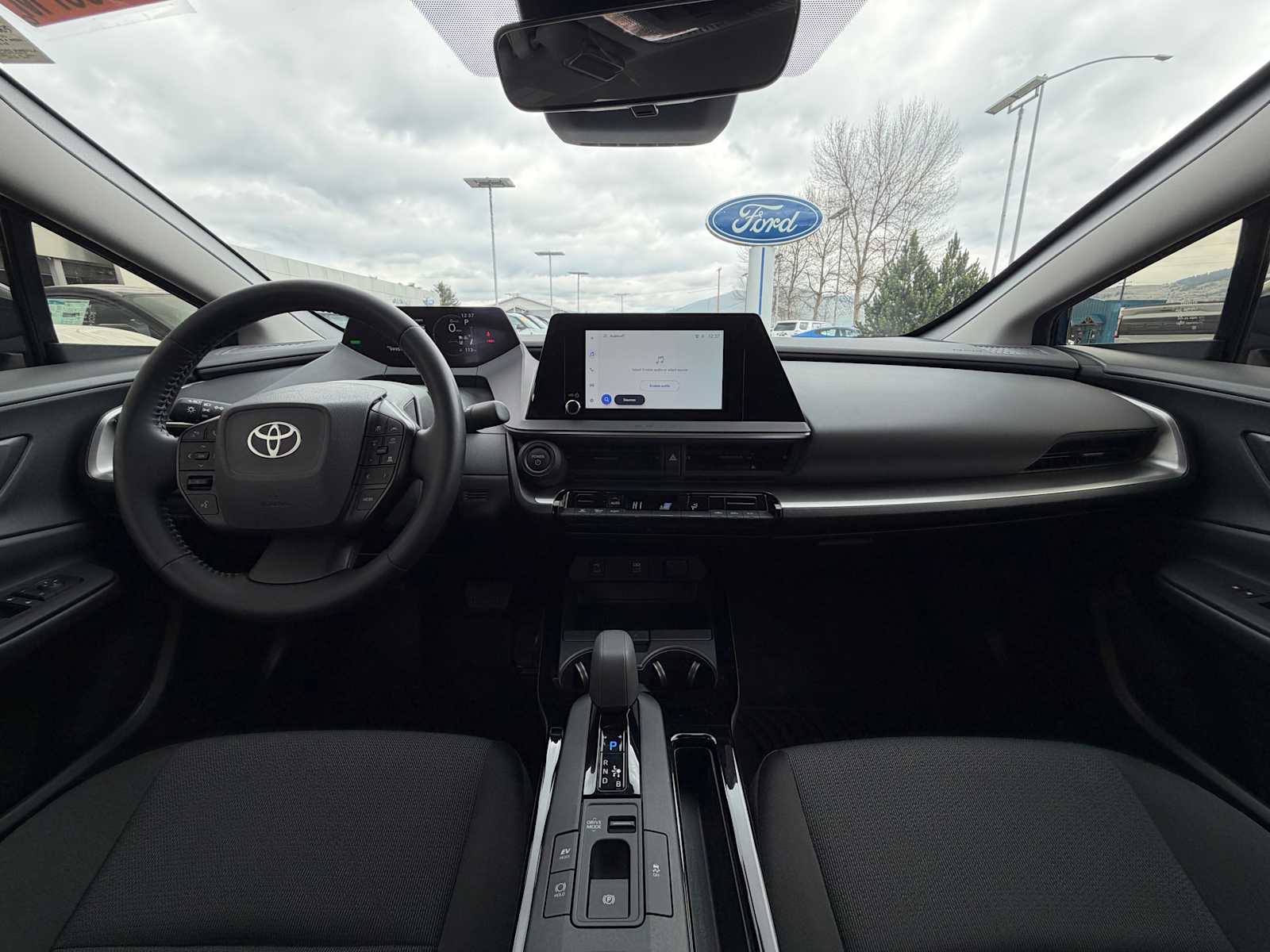 Thumbnail: 2025 Toyota Prius - 25