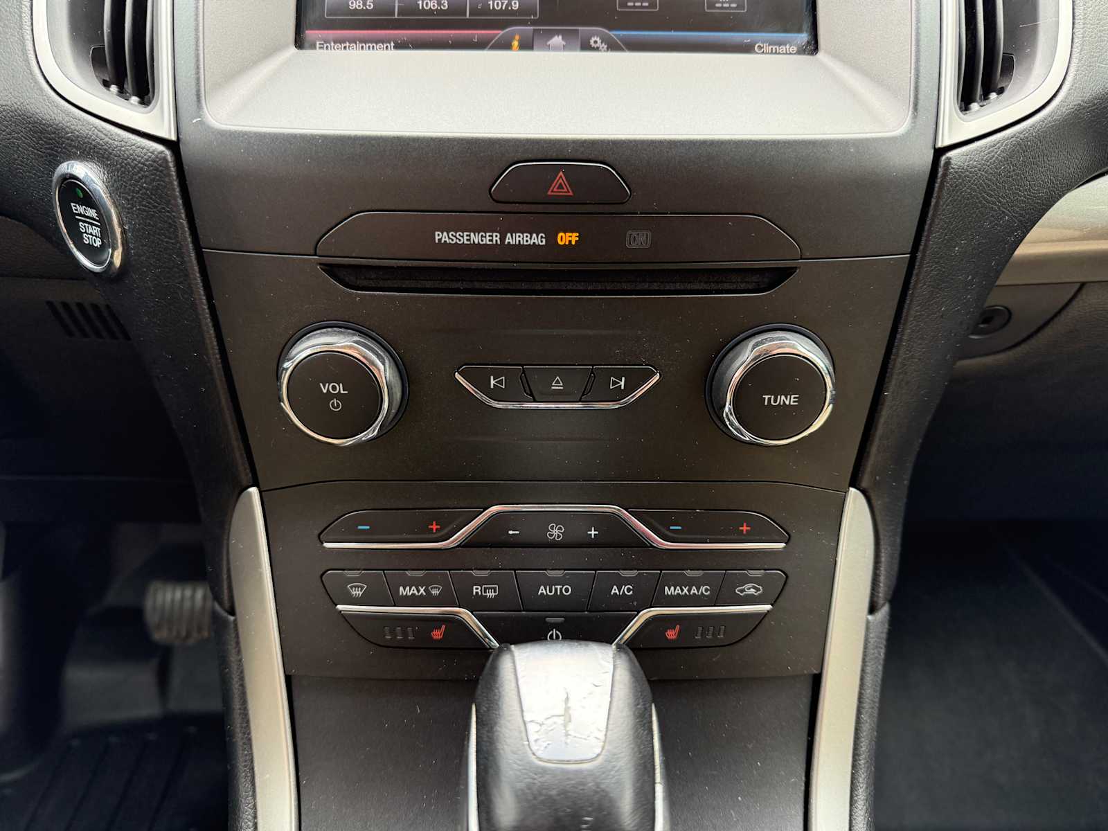 Thumbnail: 2015 Ford Edge - 19