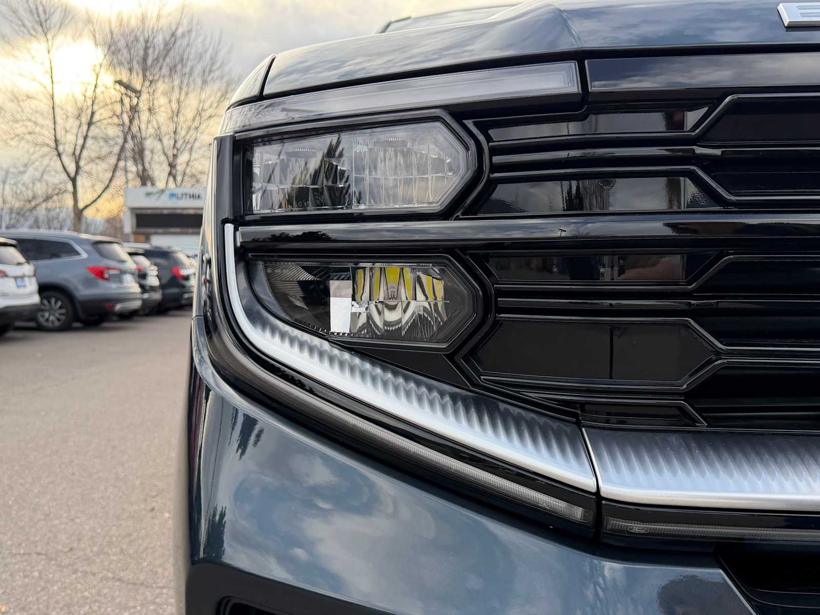 2025 Ford Expedition Platinum photo 3