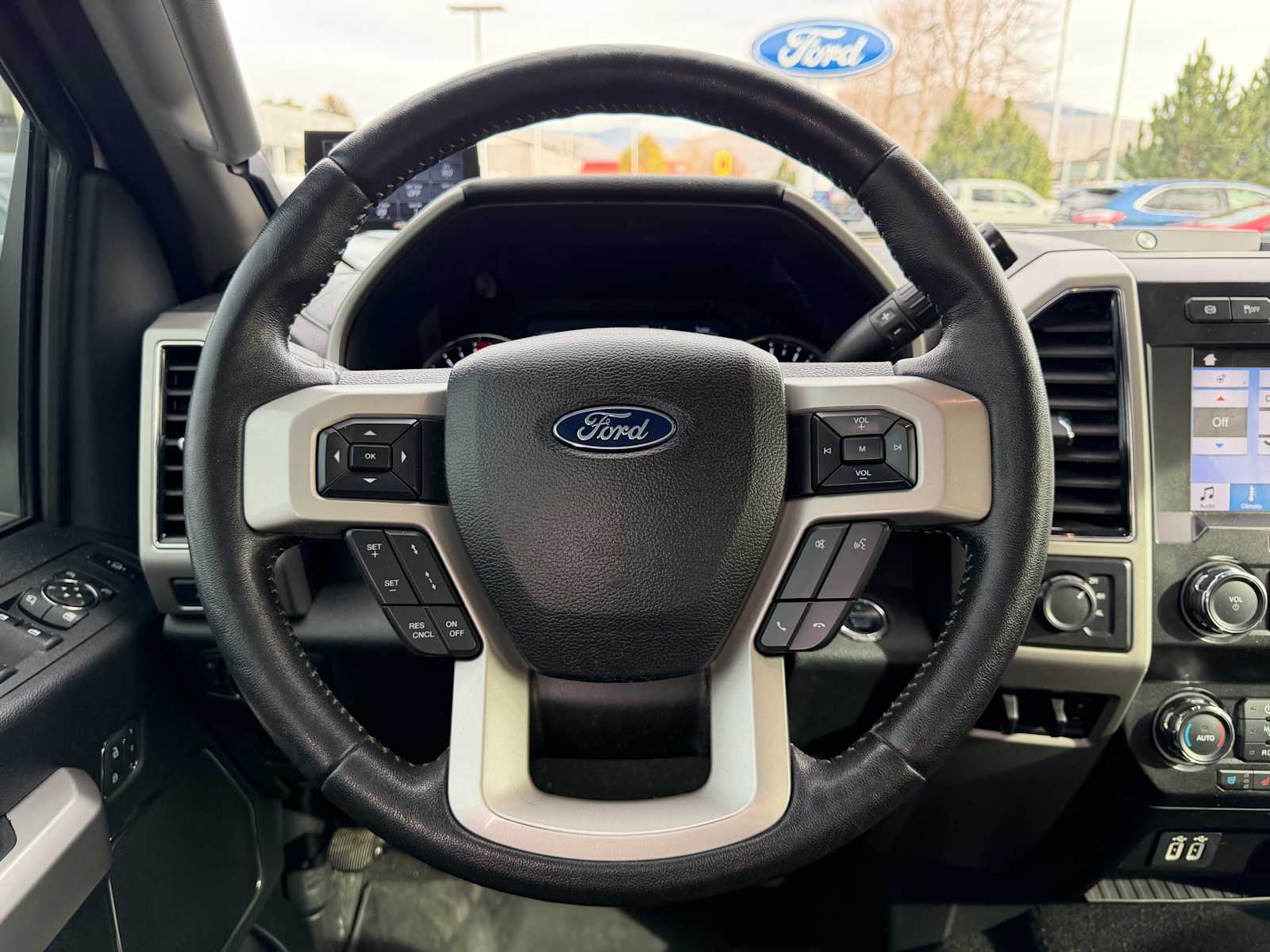 Thumbnail: 2019 Ford Econoline - 15