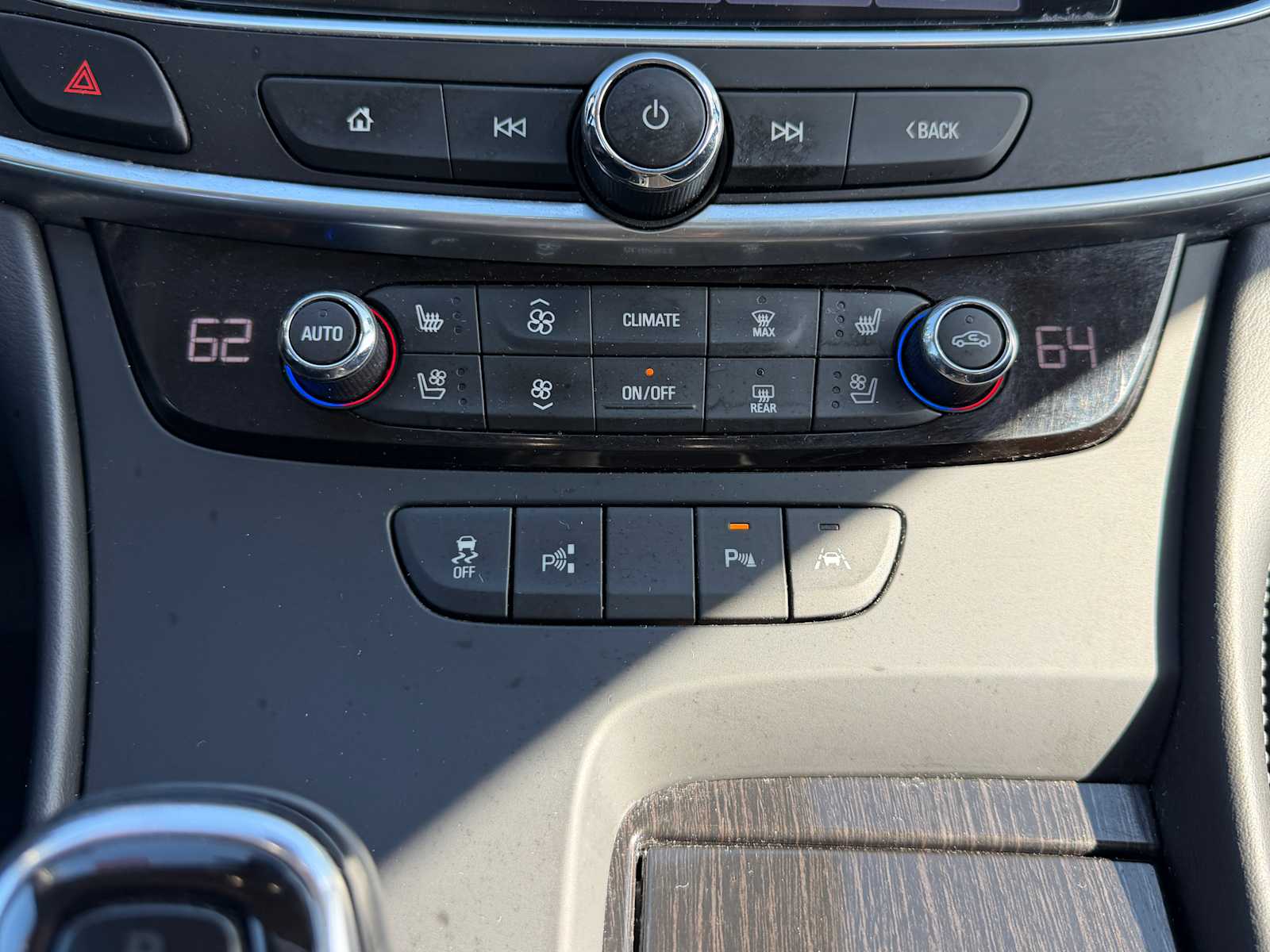 Thumbnail: 2017 Buick LaCrosse - 17