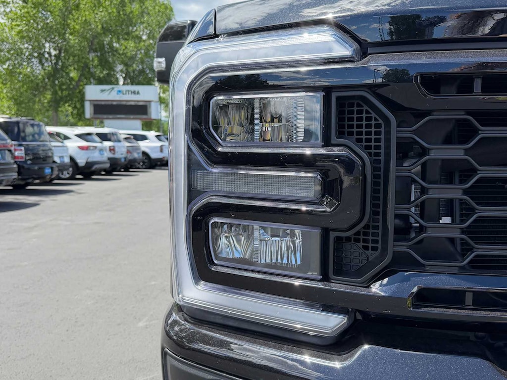 New 2026 Ford F-350 Lariat Truck Crew Cab