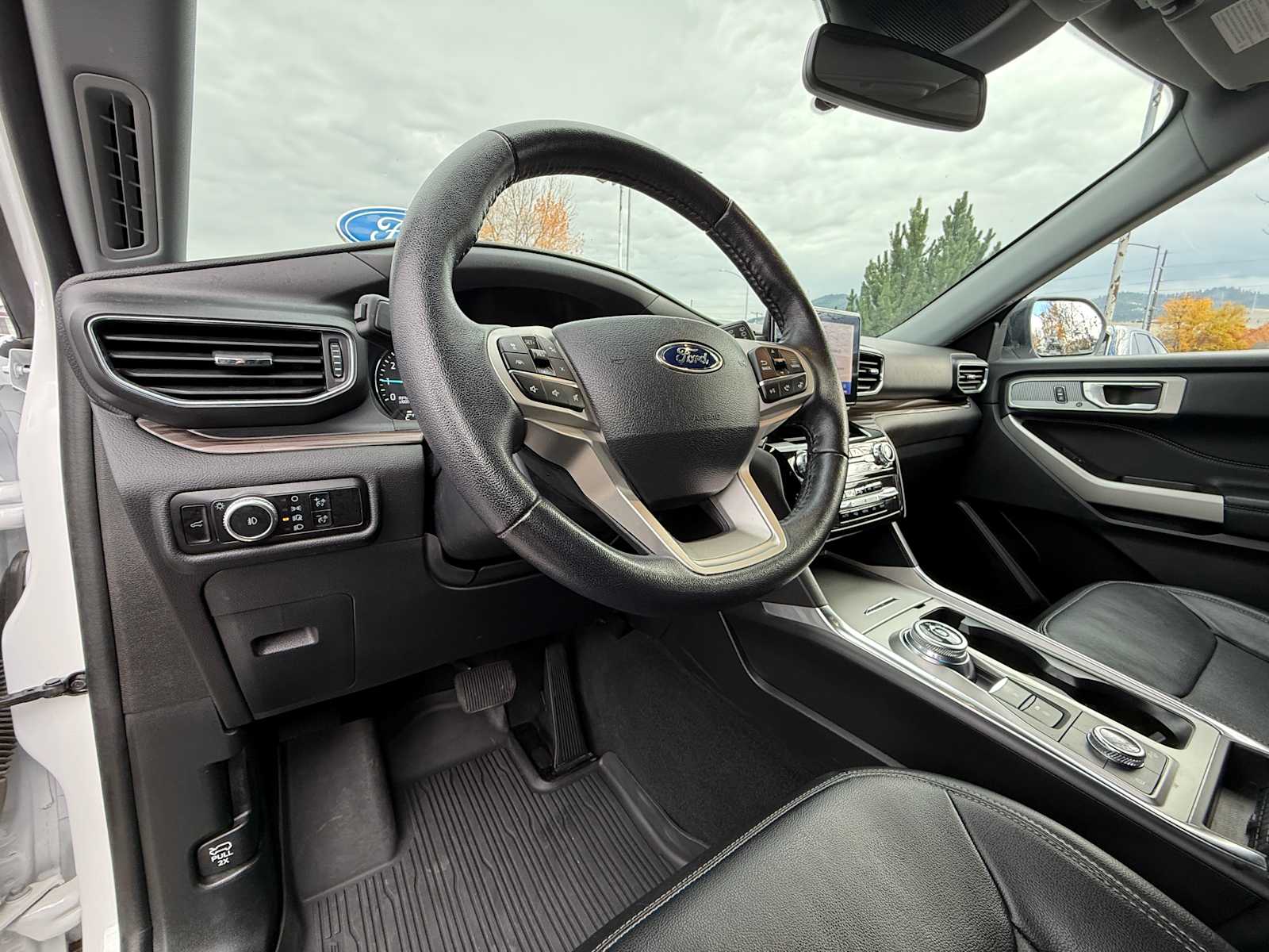 Thumbnail: 2023 Ford Explorer - 14