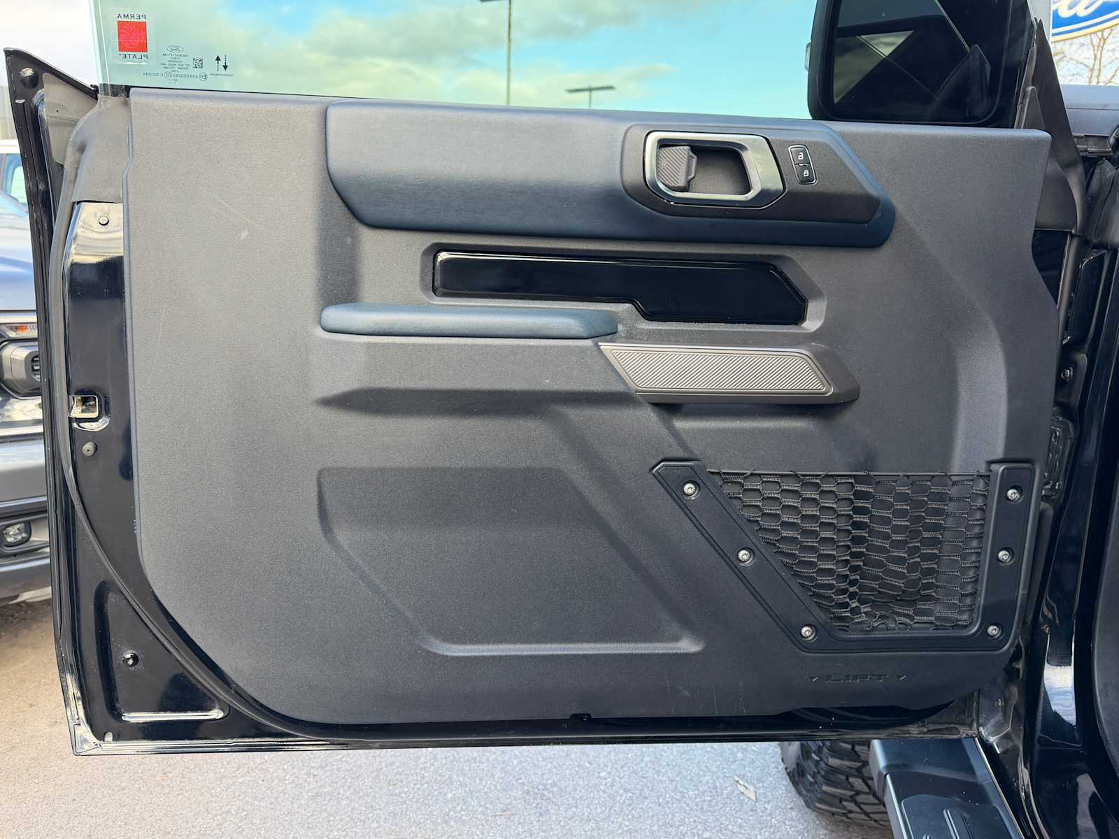 Thumbnail: 2023 Ford Bronco - 10