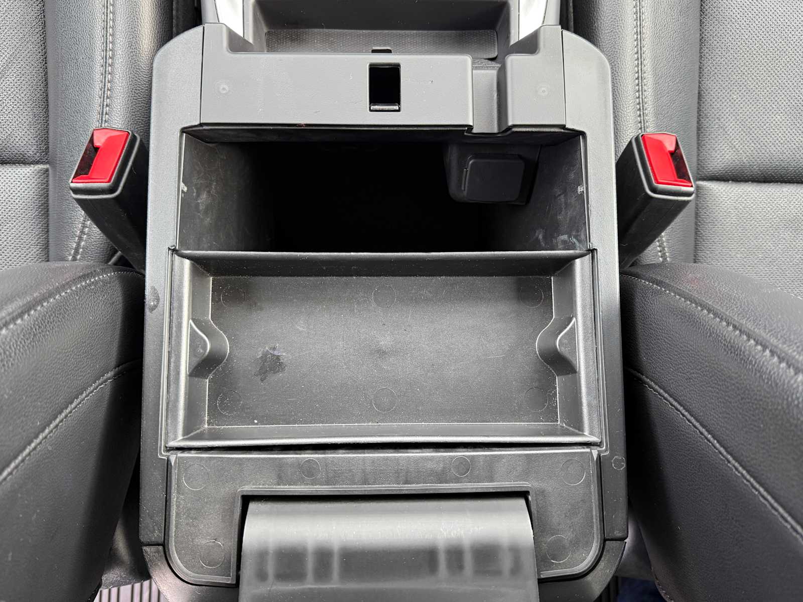 Thumbnail: 2023 Ford Explorer - 23