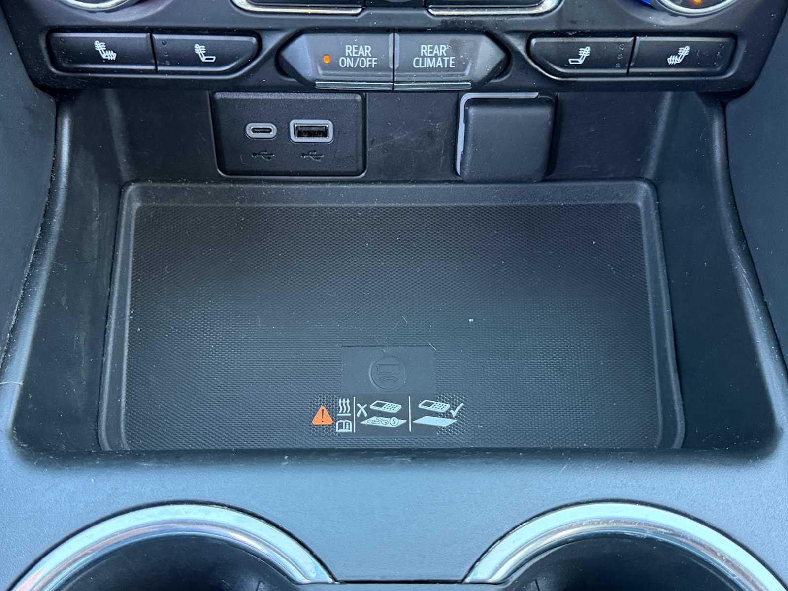 Thumbnail: 2023 Chevrolet Tahoe - 19