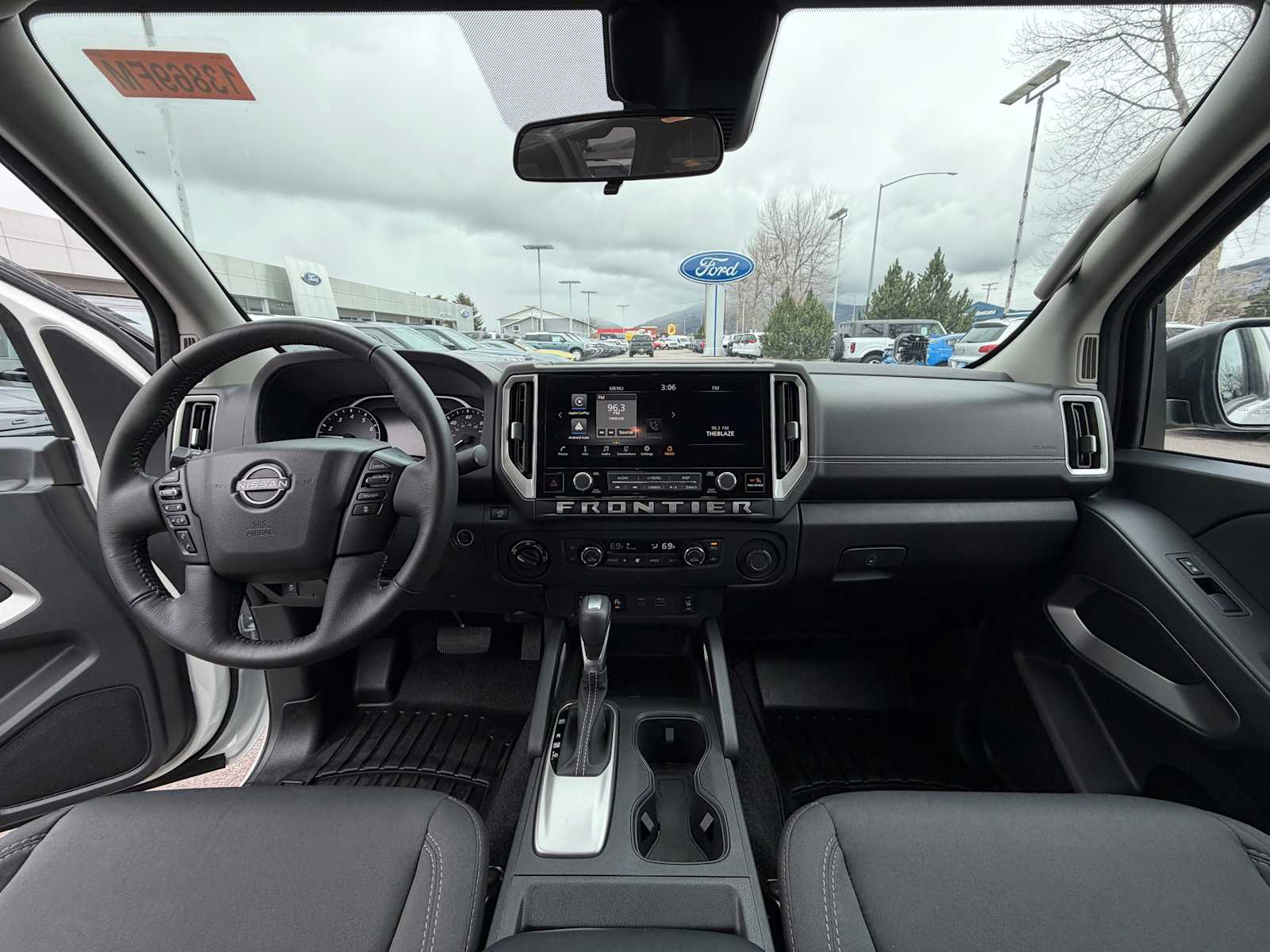 Thumbnail: 2025 Nissan Frontier - 25