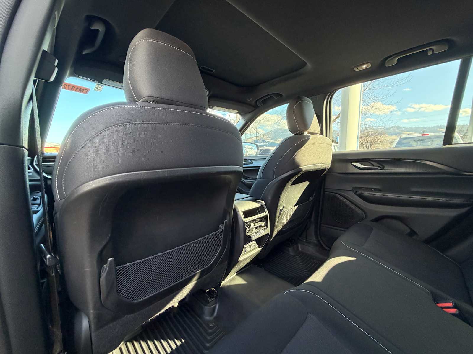 Thumbnail: 2024 Jeep Grand Cherokee - 28