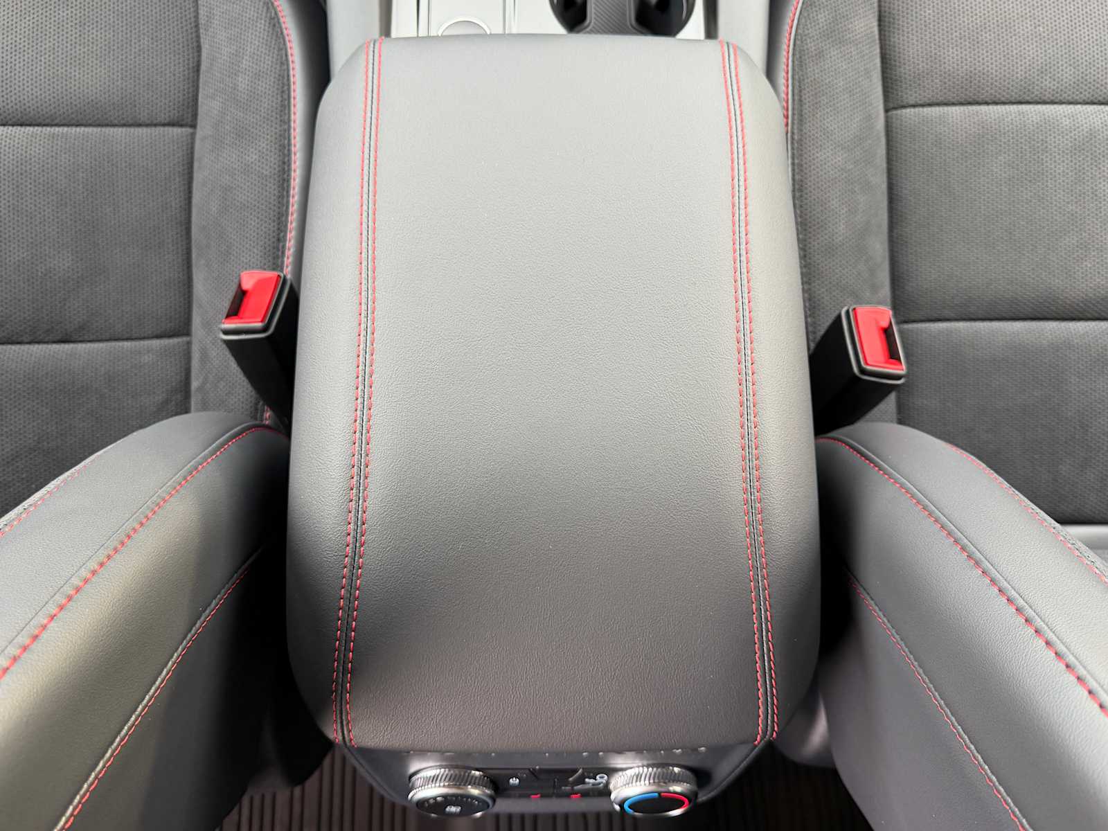 Thumbnail: 2026 Ford Explorer - 23