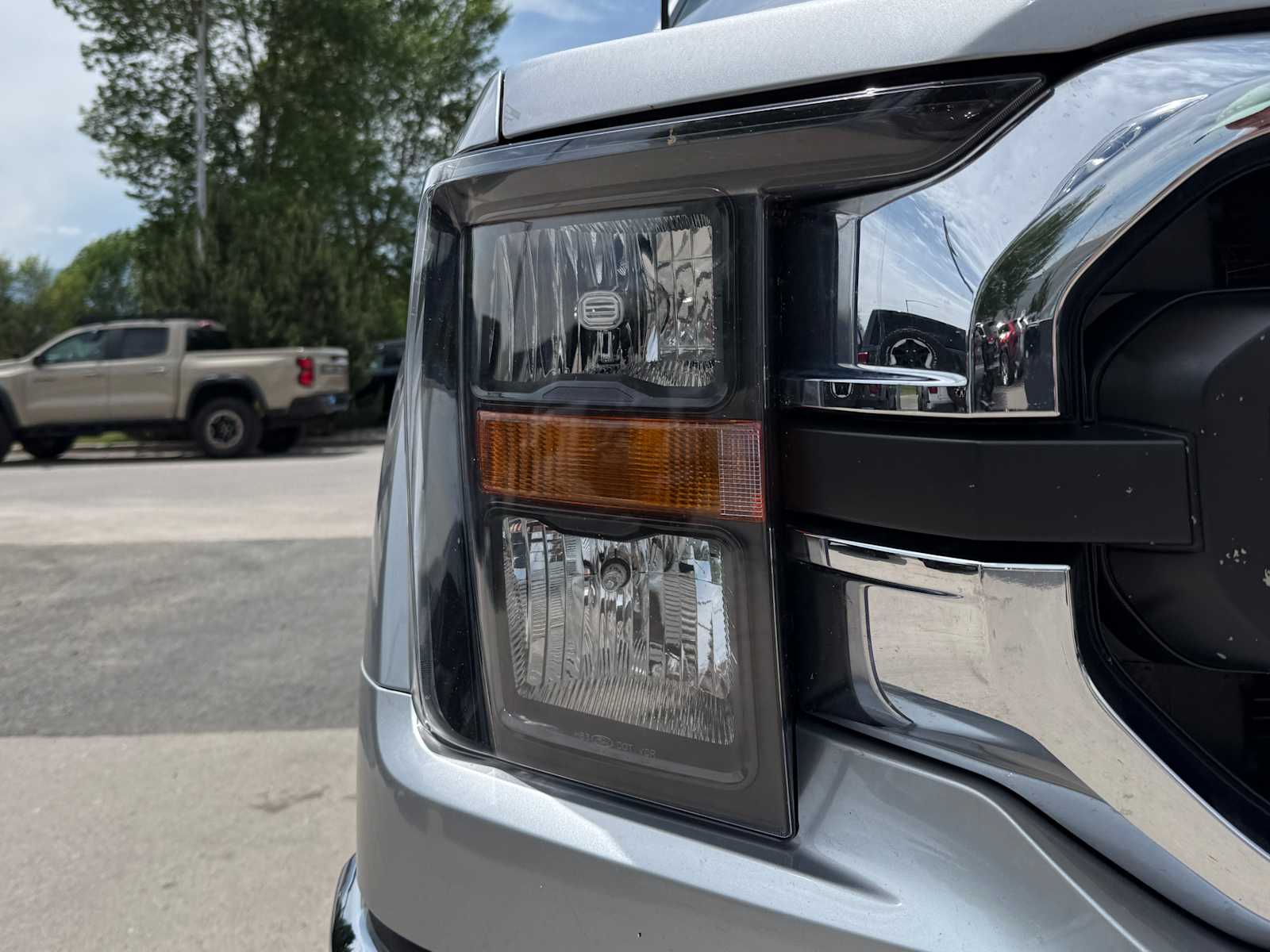 2023 Ford F-150 XLT photo 3