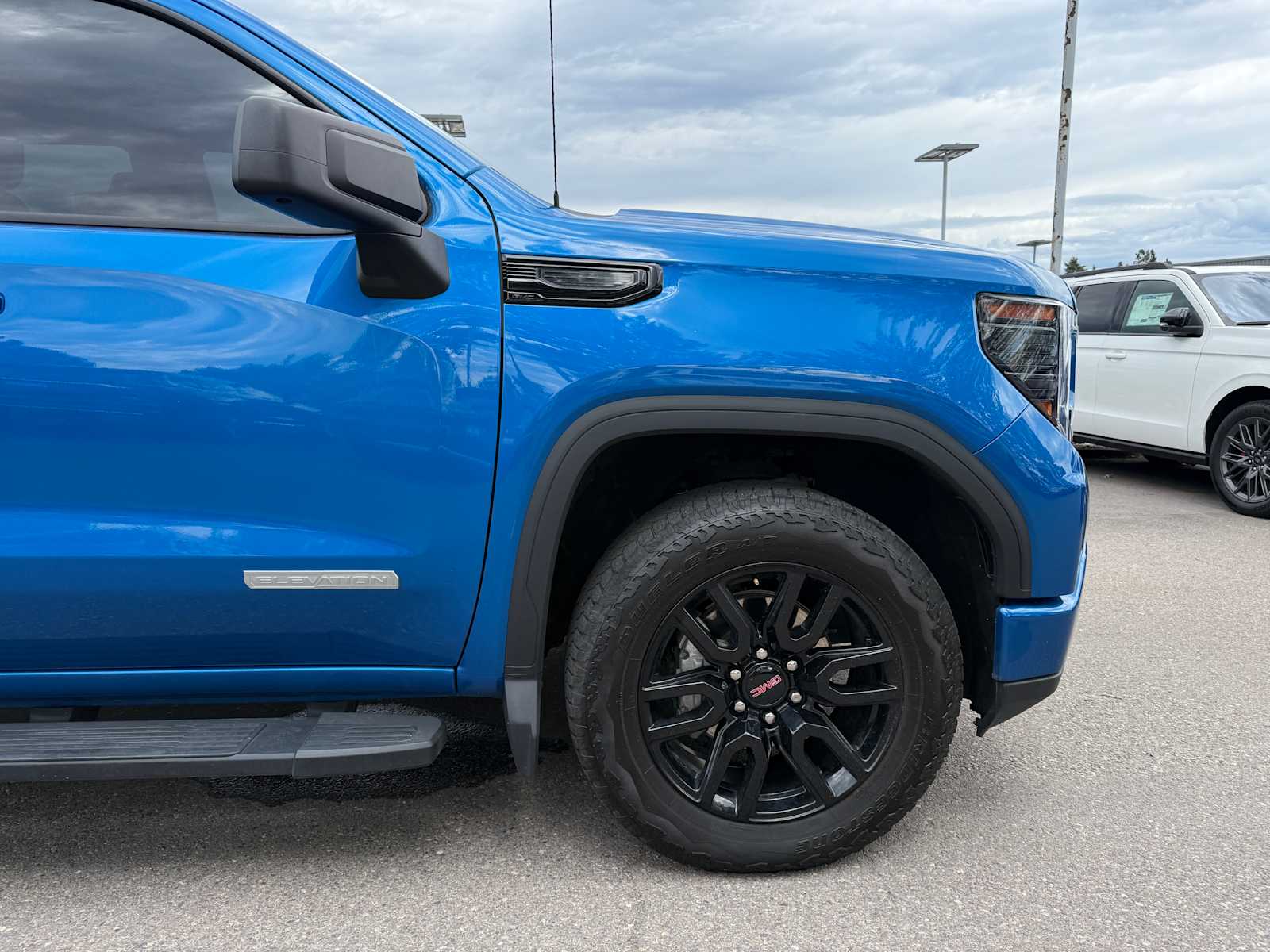 Thumbnail: 2023 GMC Sierra 1500 - 5