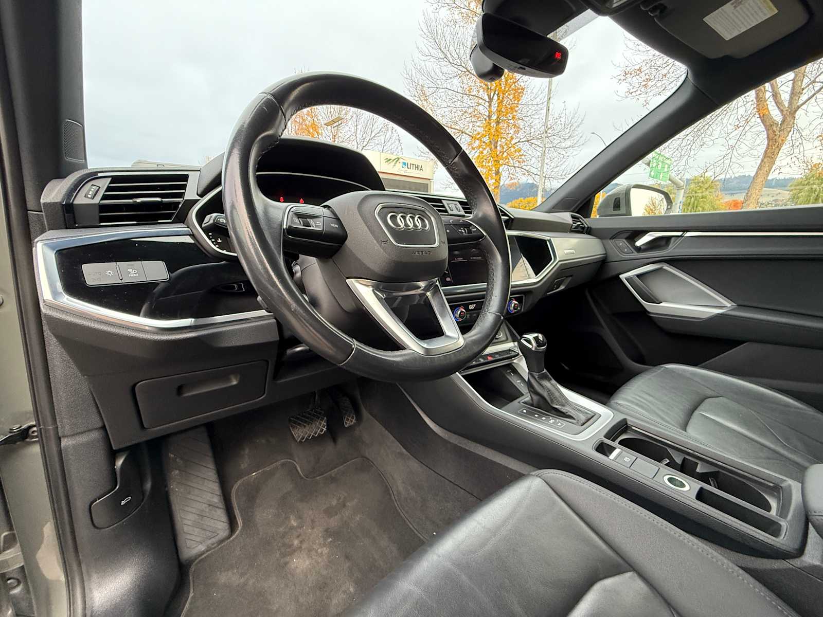 Thumbnail: 2023 Audi Q3 - 13