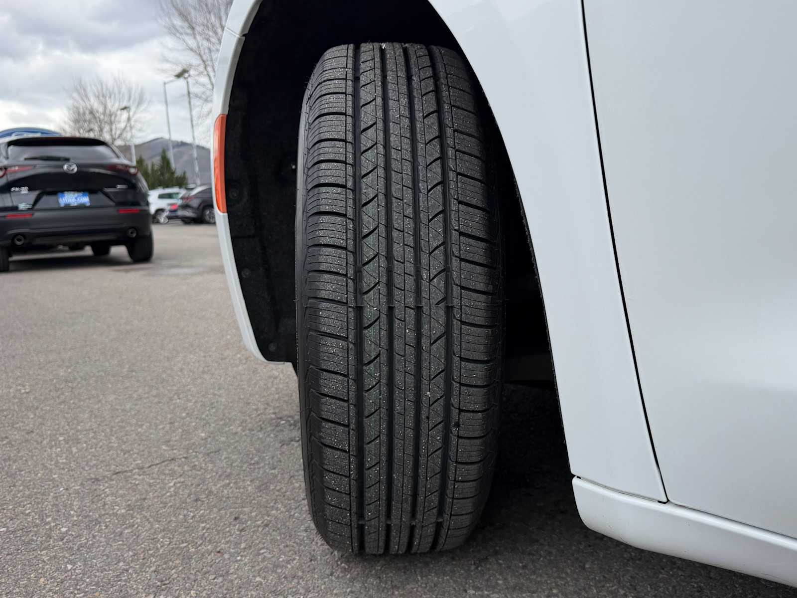 Thumbnail: 2023 Chrysler Voyager - 28