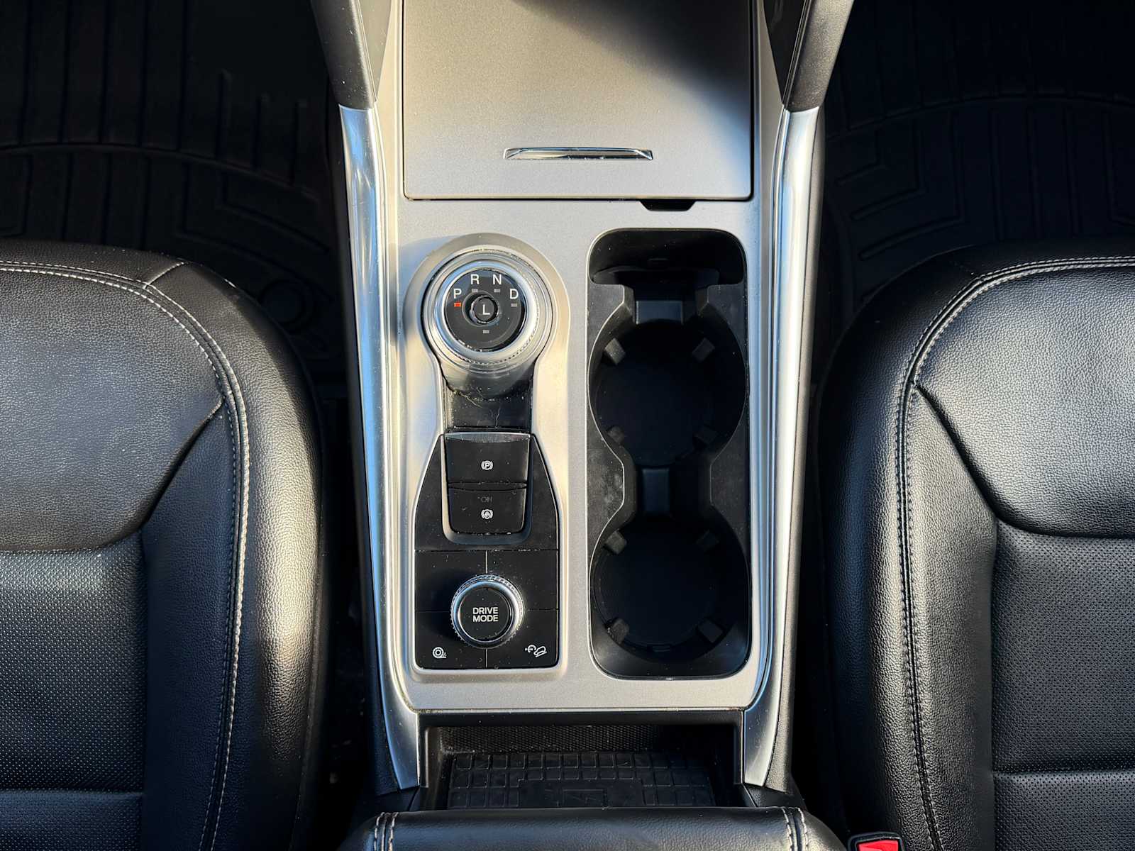 Thumbnail: 2023 Ford Explorer - 17