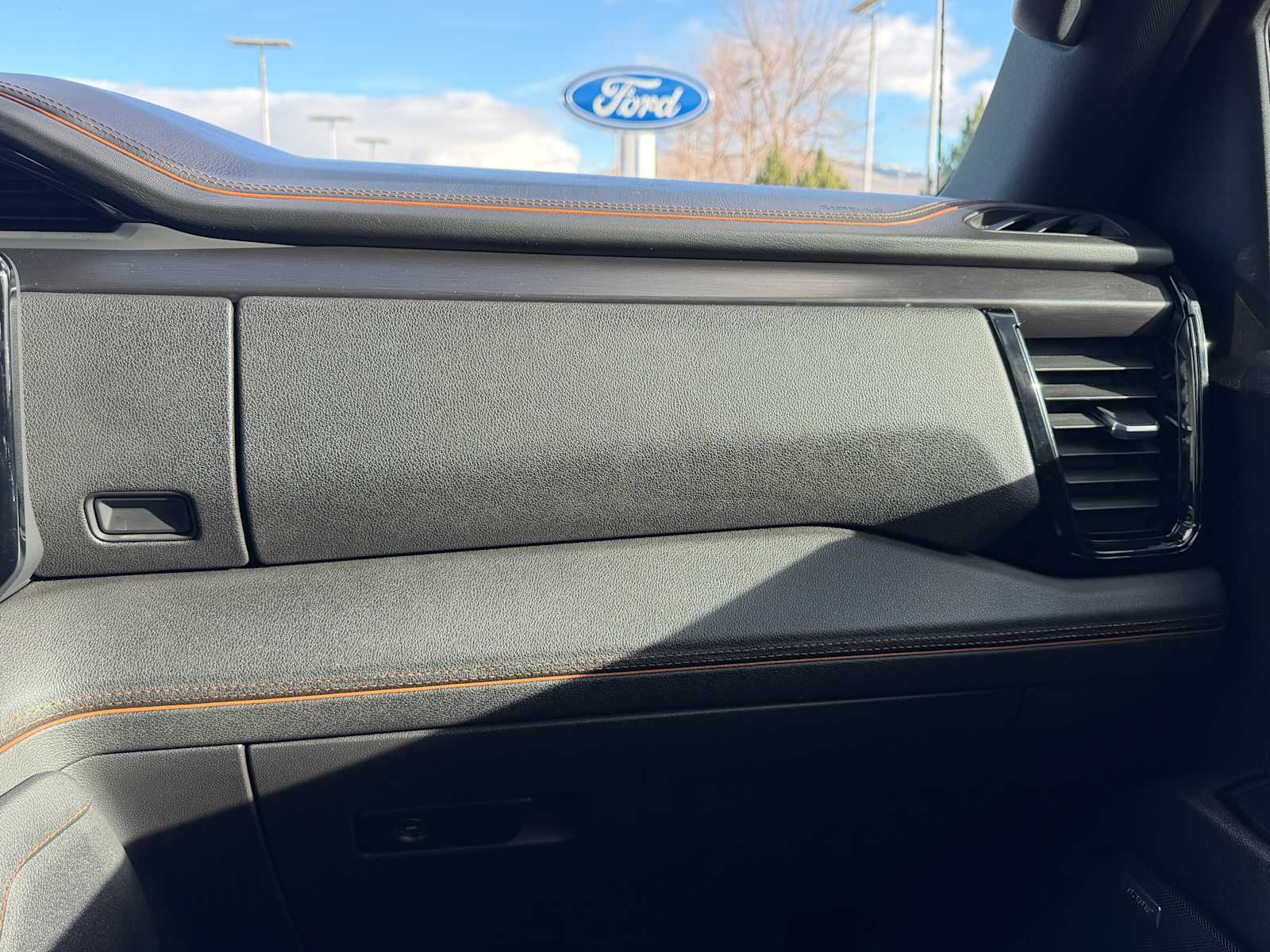 Thumbnail: 2023 GMC Sierra 1500 - 24