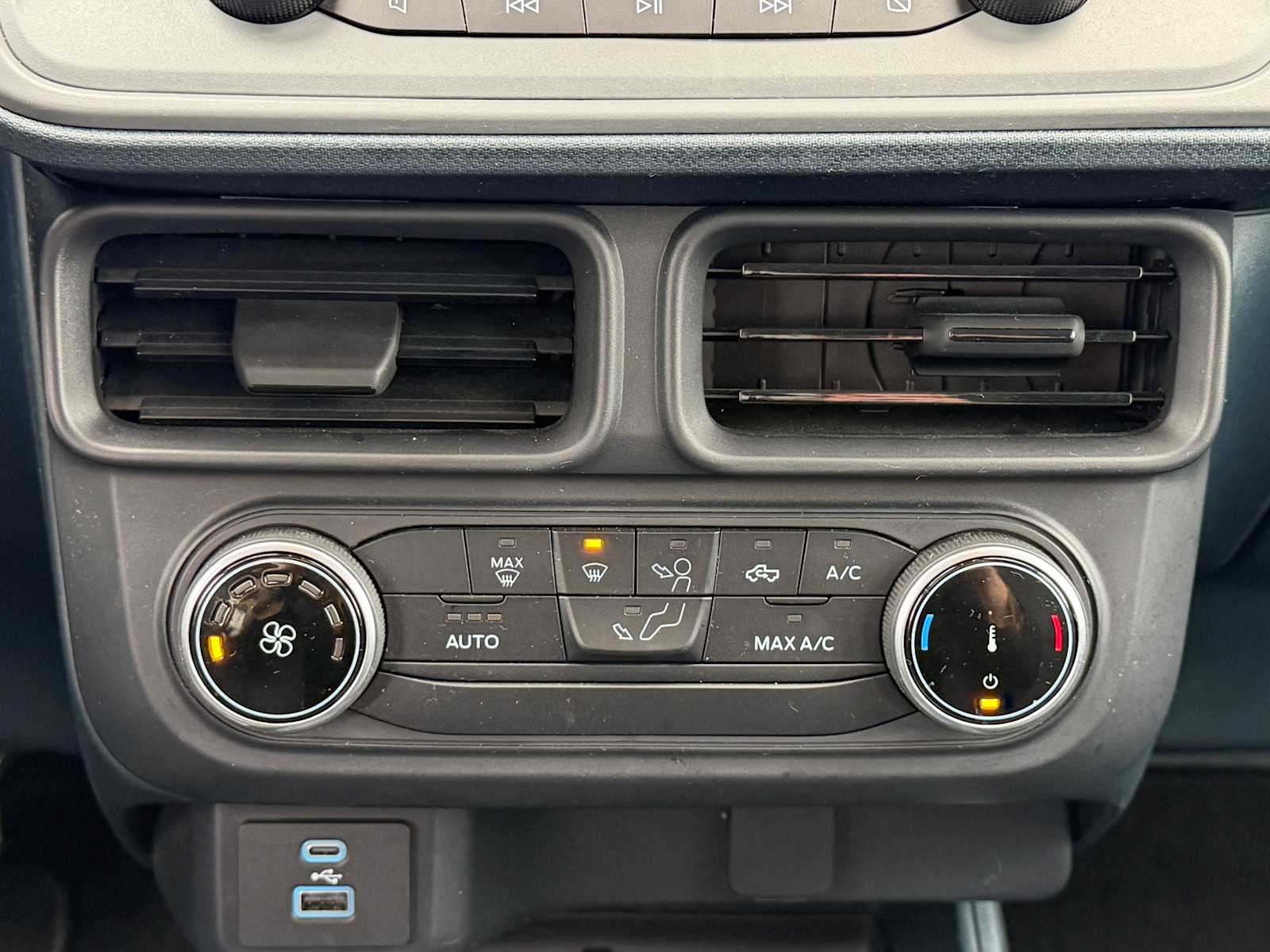 Thumbnail: 2022 Ford Maverick - 16