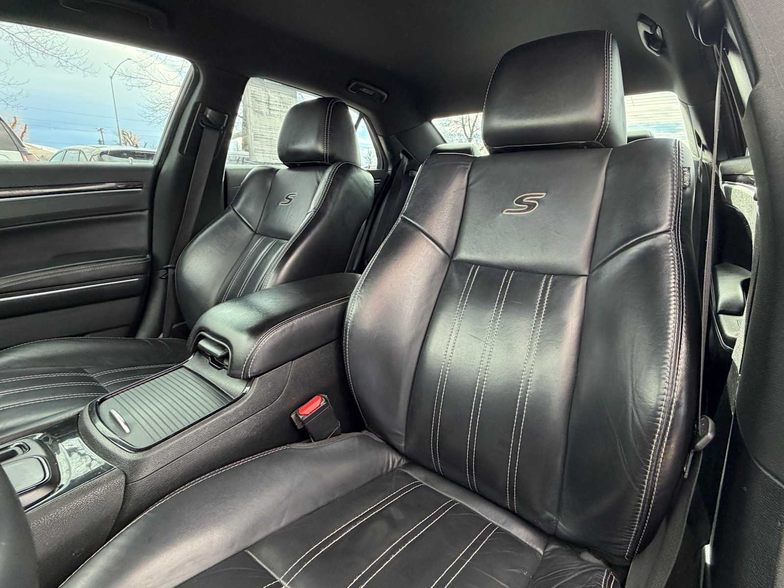 Thumbnail: 2018 Chrysler 300 - 11