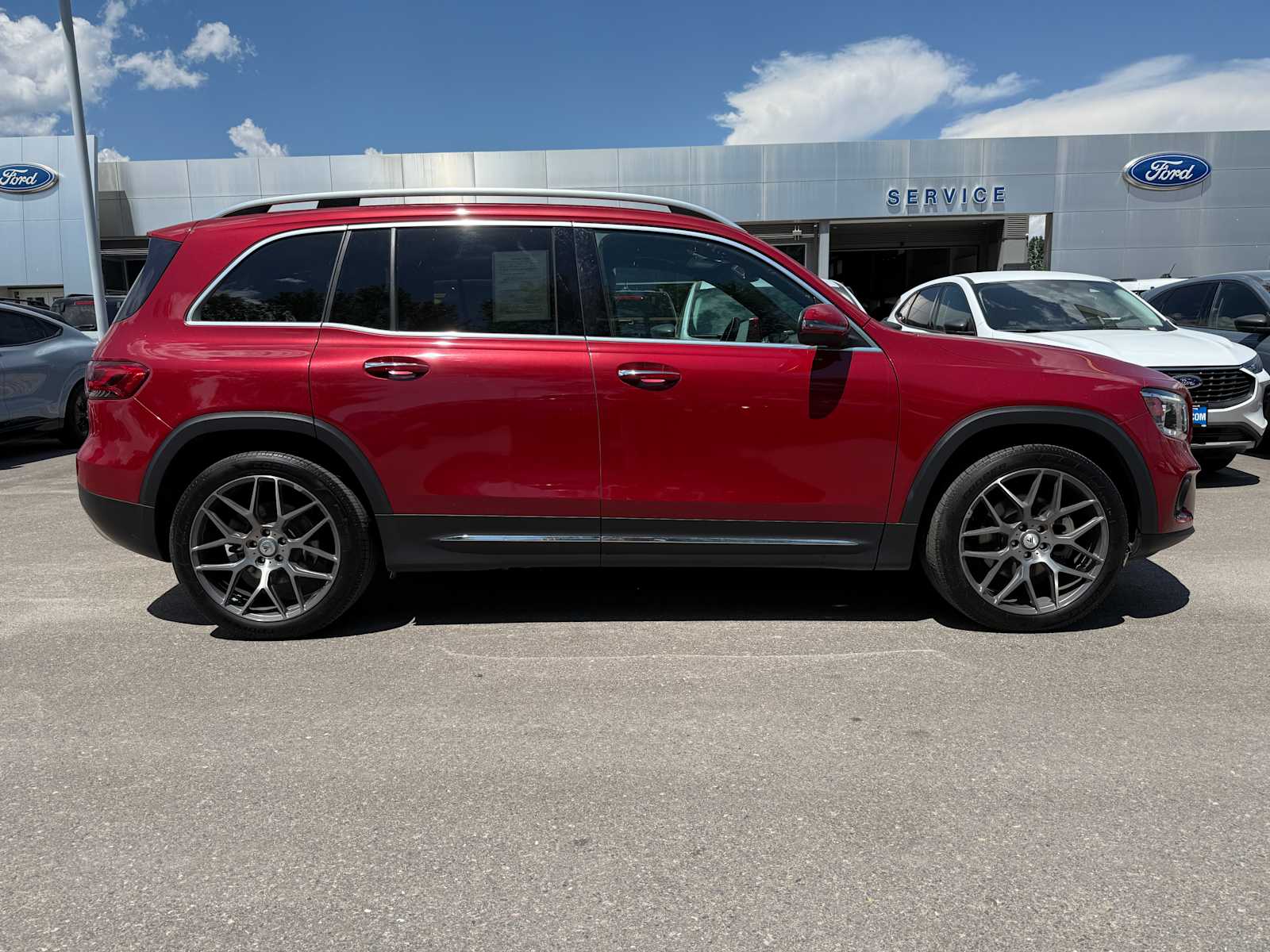 Thumbnail: 2020 Mercedes-Benz GLB - 6