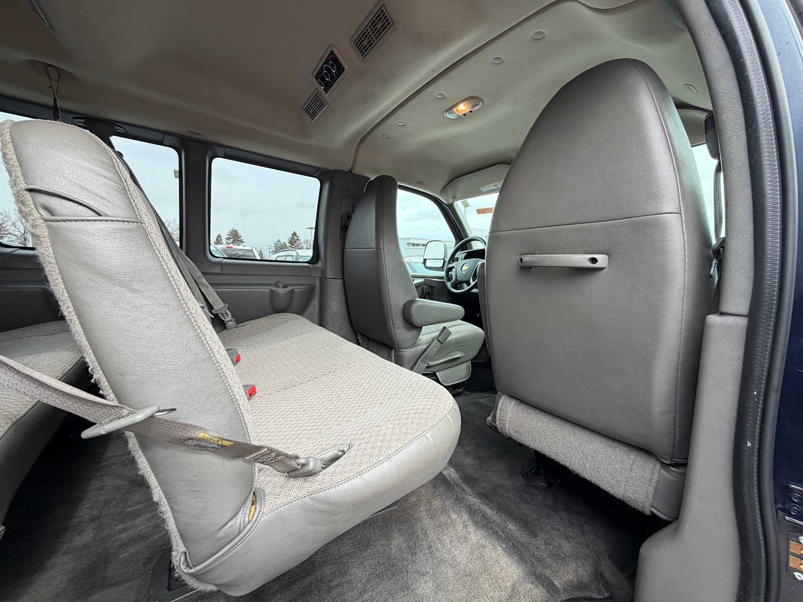 Thumbnail: 2015 Chevrolet Express - 25