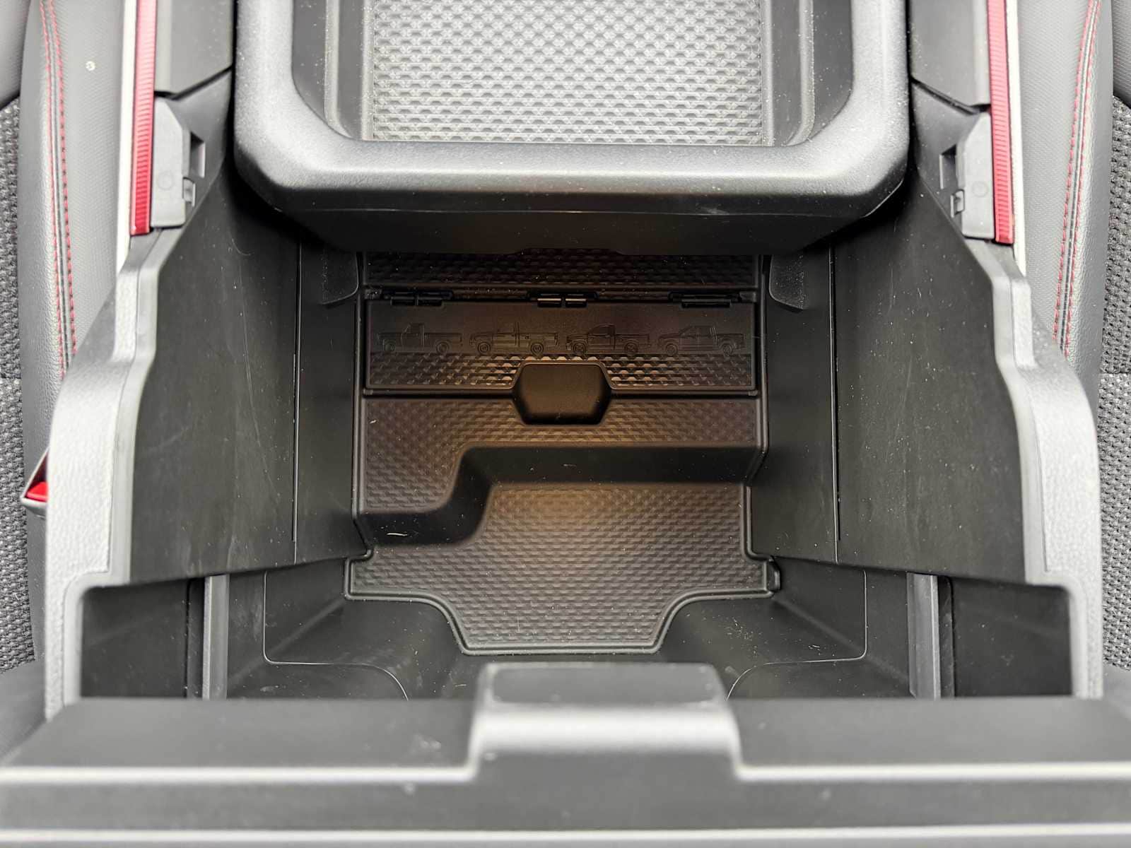 Thumbnail: 2025 RAM 1500 - 26