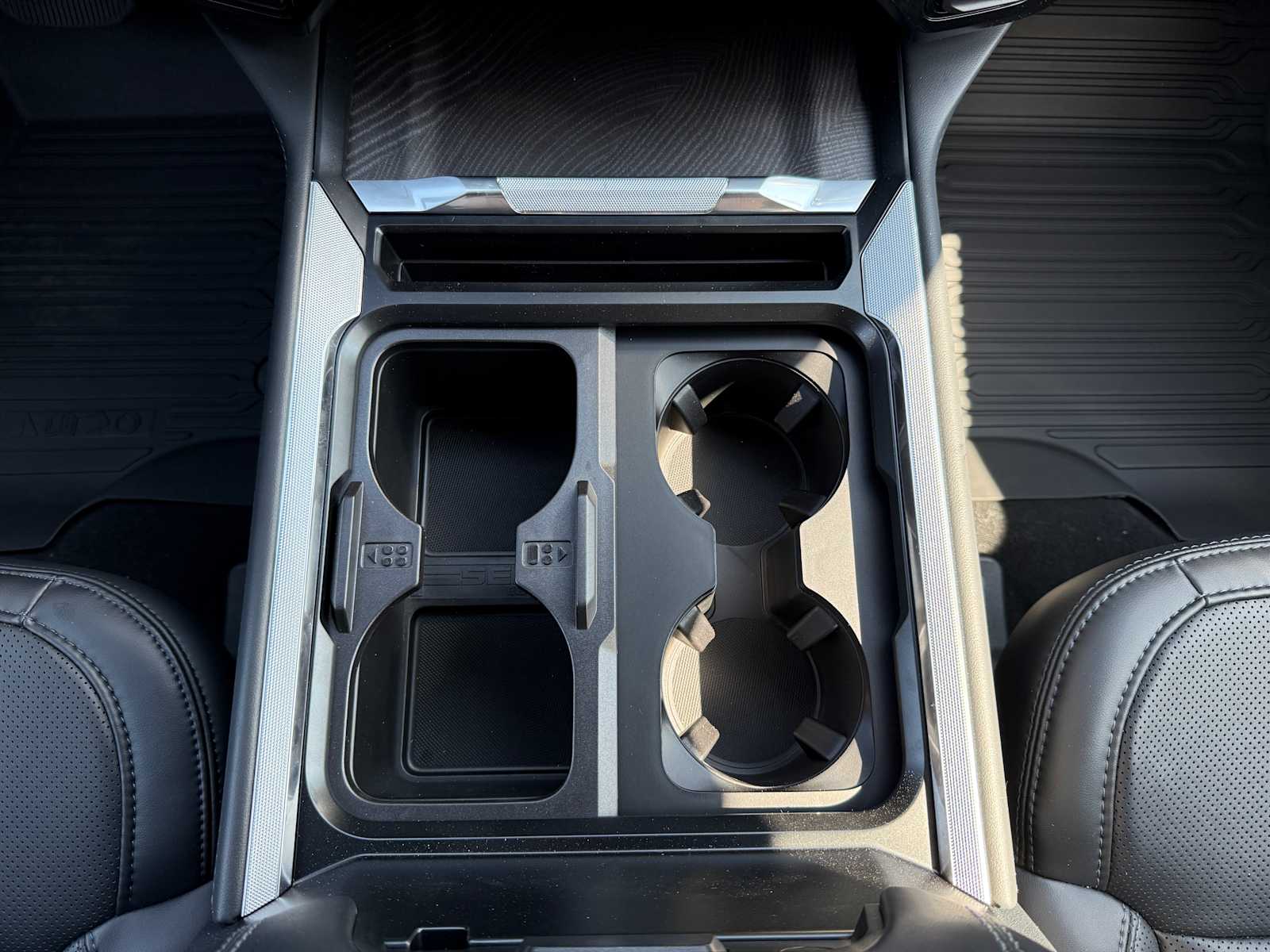 2025 Ford F-350 Super Duty Platinum - Photo 22