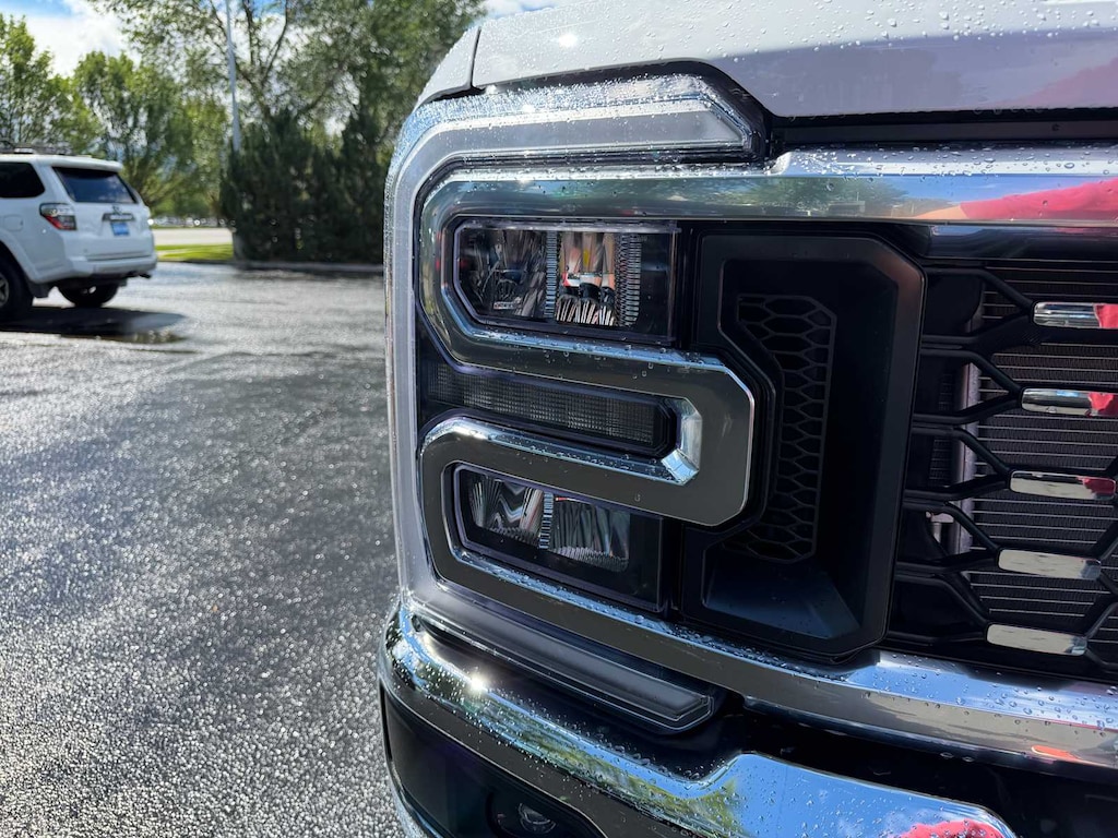 New 2026 Ford F-350 Lariat Truck Crew Cab