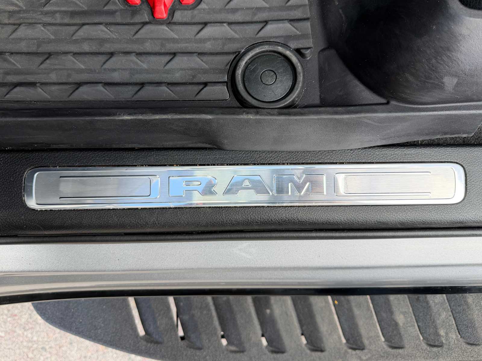 Thumbnail: 2022 RAM 1500 - 10