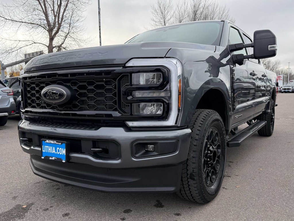 New 2026 Ford F-350 Lariat Truck Crew Cab