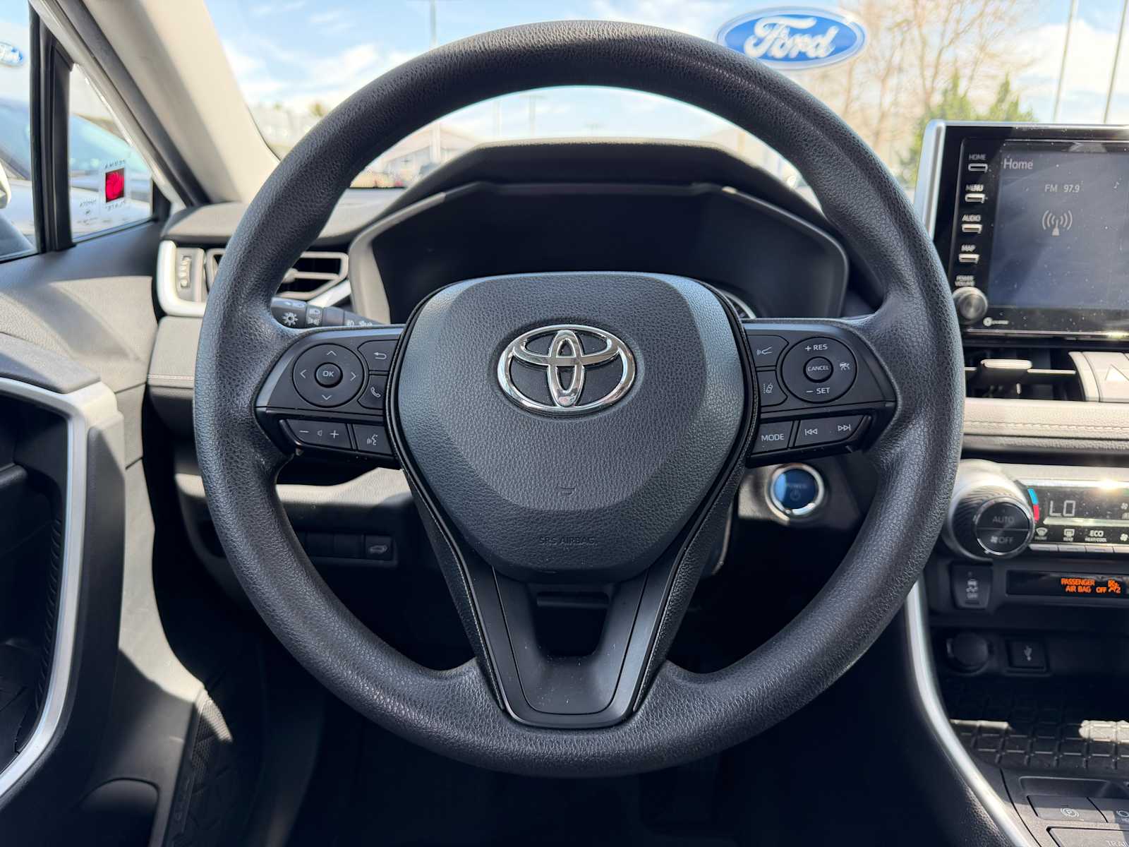 Thumbnail: 2021 Toyota RAV4 - 13