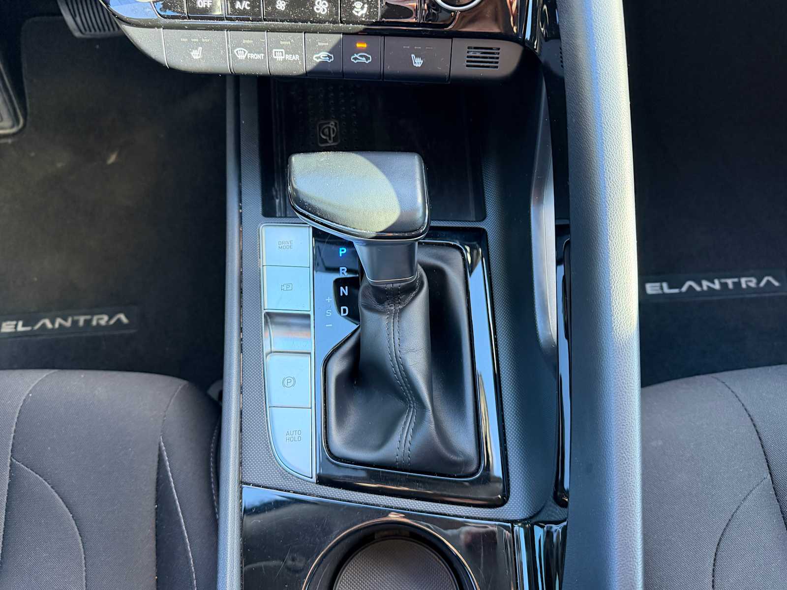 Thumbnail: 2021 Hyundai Elantra - 18