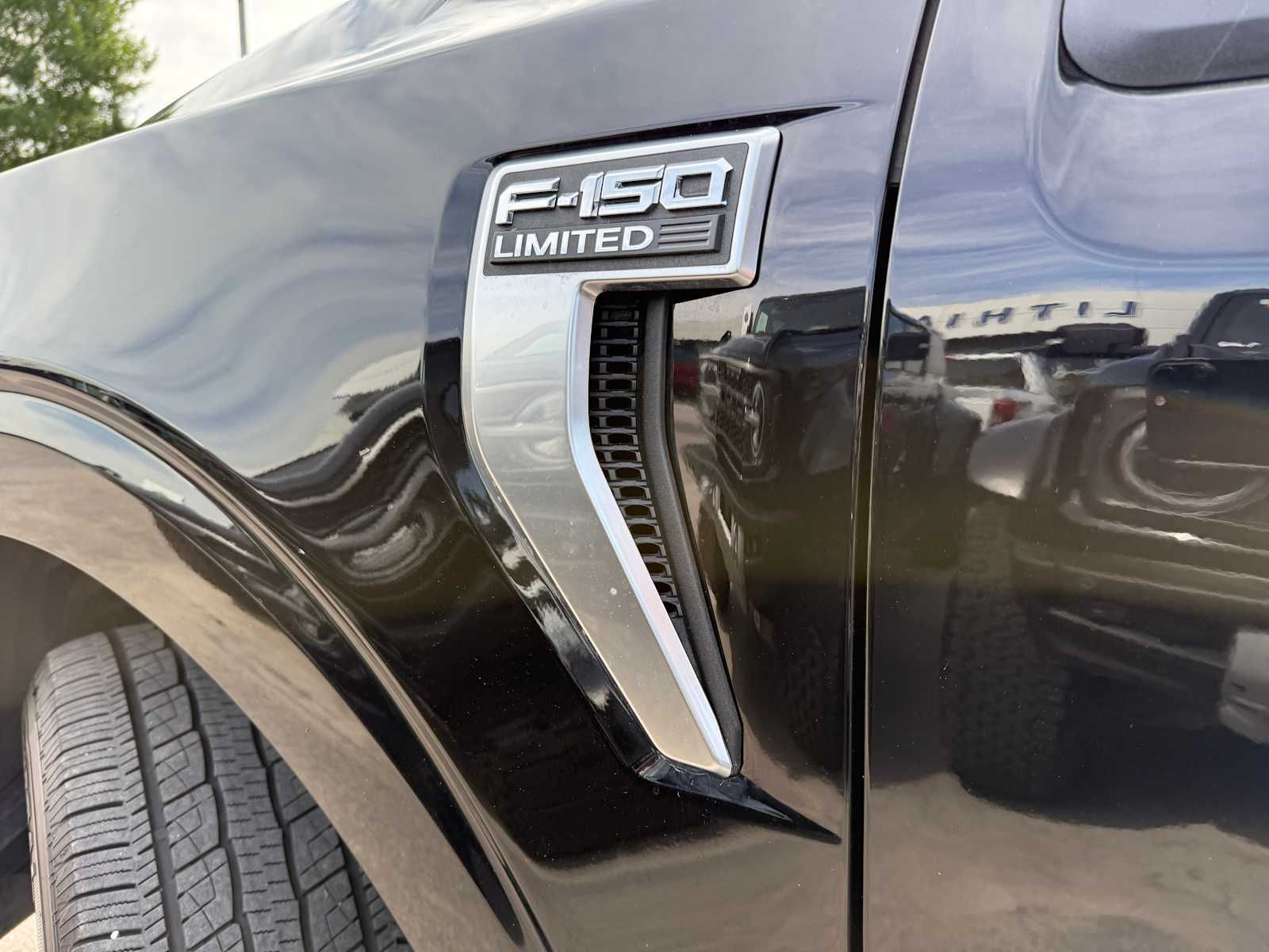 Thumbnail: 2023 Ford F-150 - 32