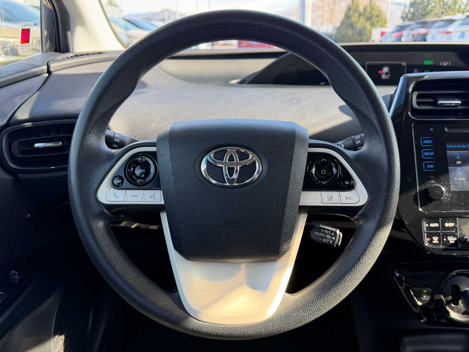 Thumbnail: 2018 Toyota Prius - 17