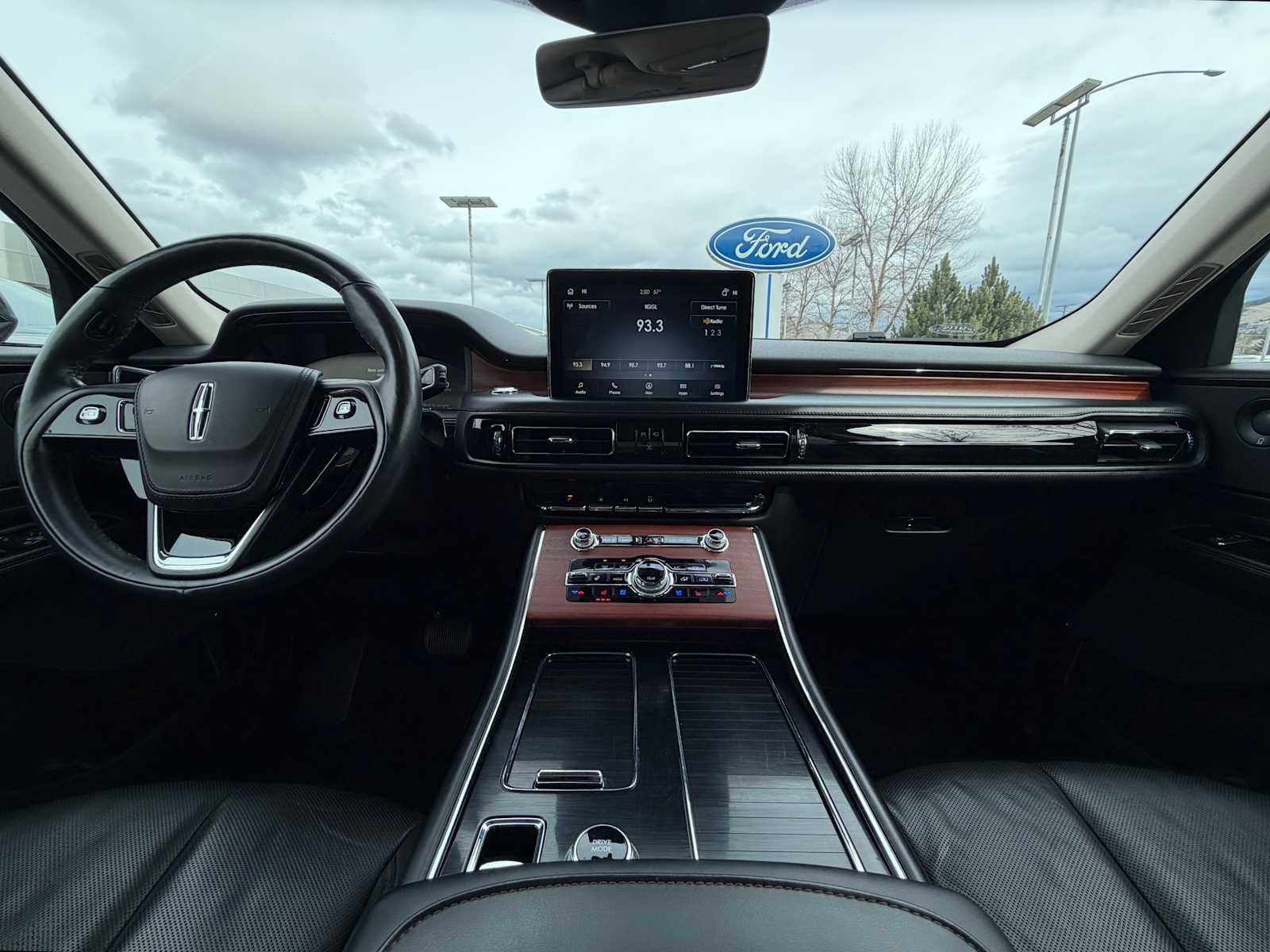 Thumbnail: 2022 Lincoln Aviator - 27