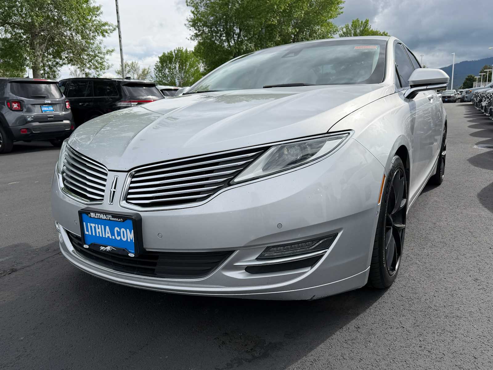 2016 Lincoln MKZ Front Wheel Drive's photo