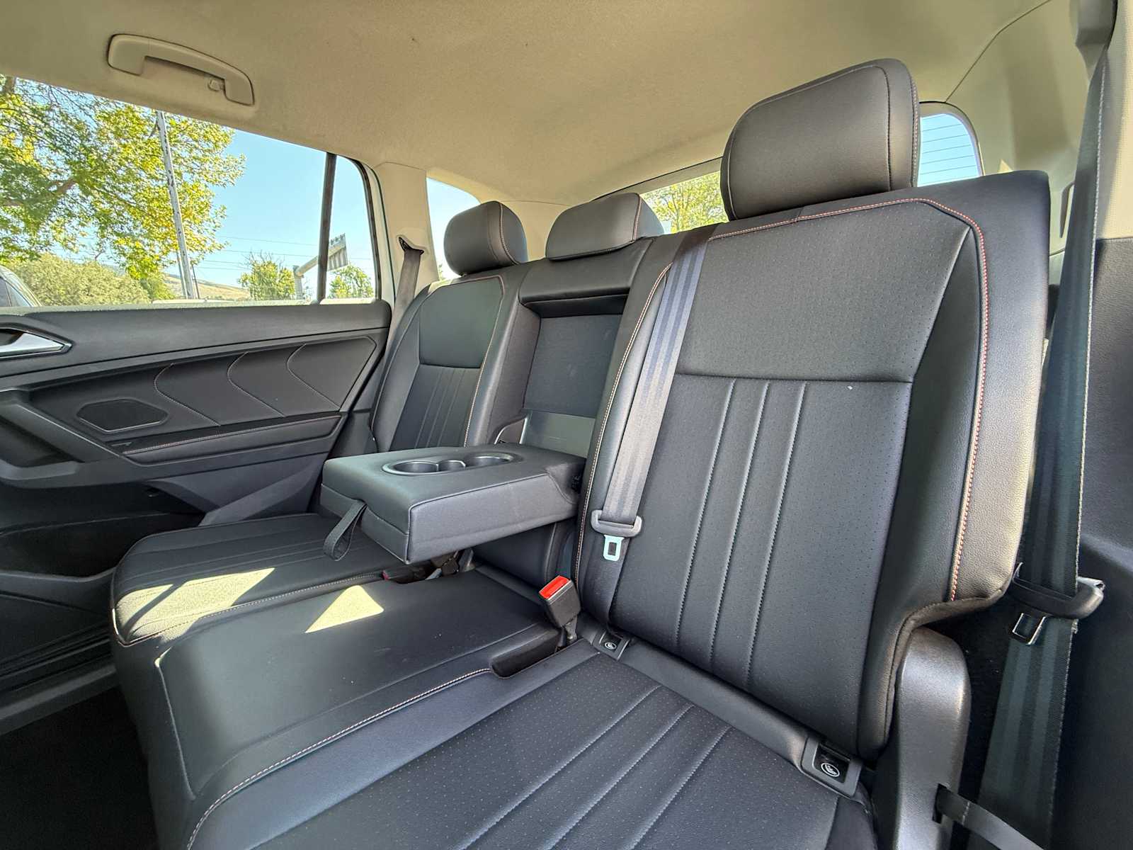 Thumbnail: 2024 Volkswagen Tiguan - 24