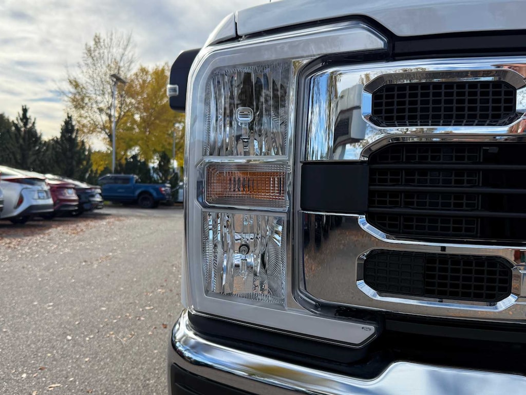 New 2026 Ford F-350 XLT Truck Crew Cab
