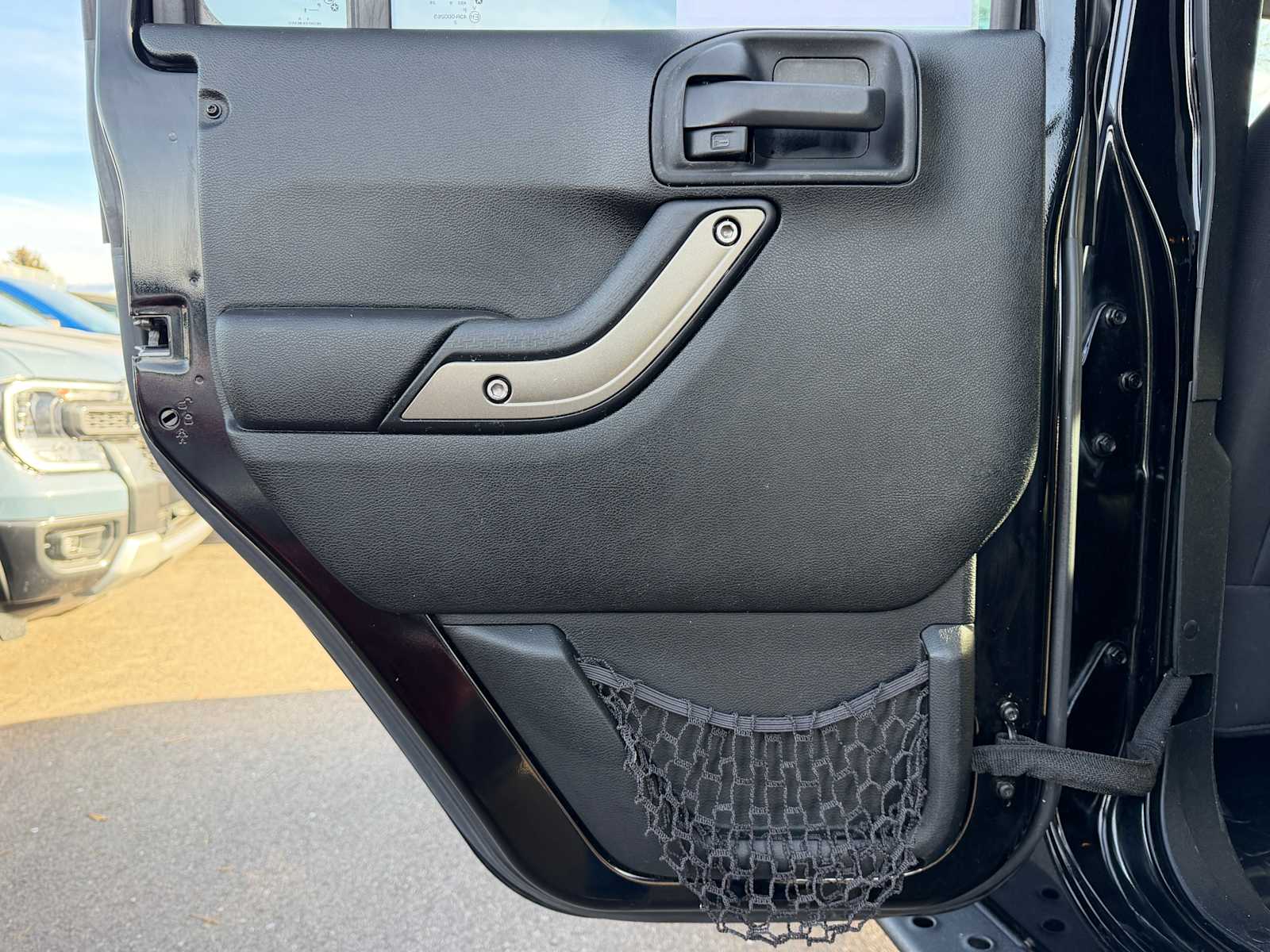 Thumbnail: 2018 Jeep Wrangler - 23