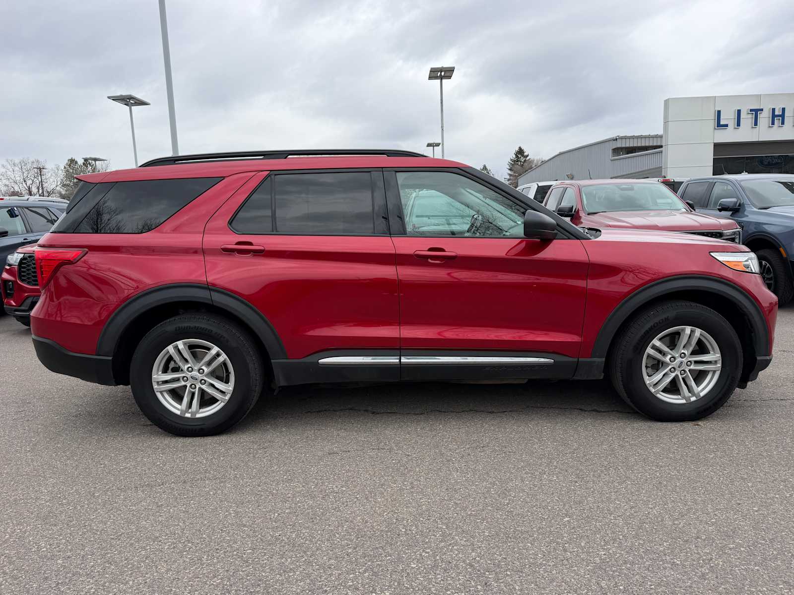 Thumbnail: 2020 Ford Explorer - 6